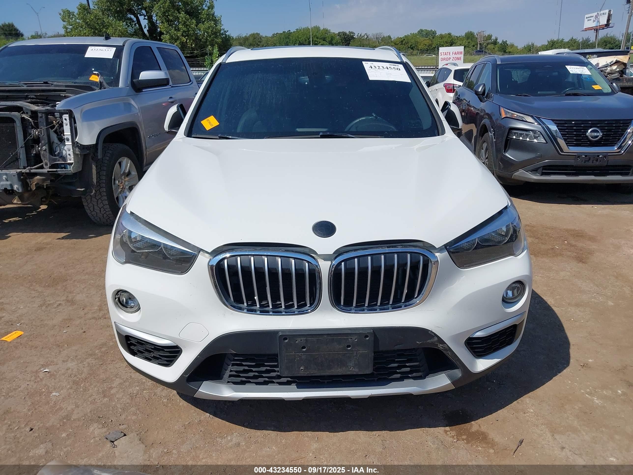 2018 Bmw X1 Sdrive28i Белый vin: WBXHU7C35J5L07581
