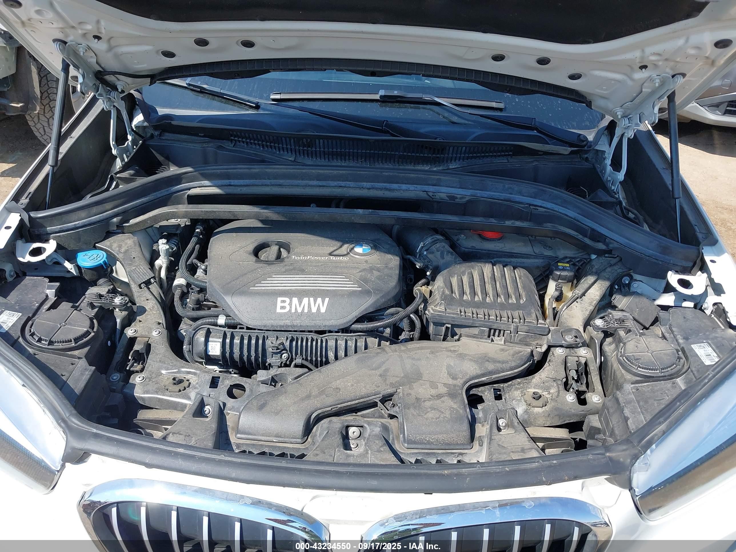 2018 Bmw X1 Sdrive28i Белый vin: WBXHU7C35J5L07581