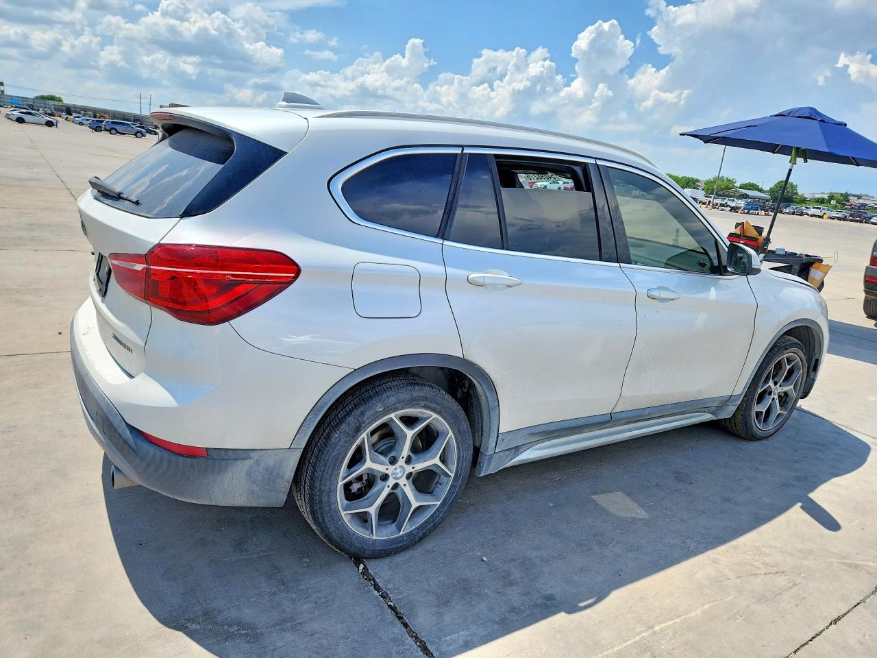 2018 Bmw X1 Sdrive28i White vin: WBXHU7C37J5L09221