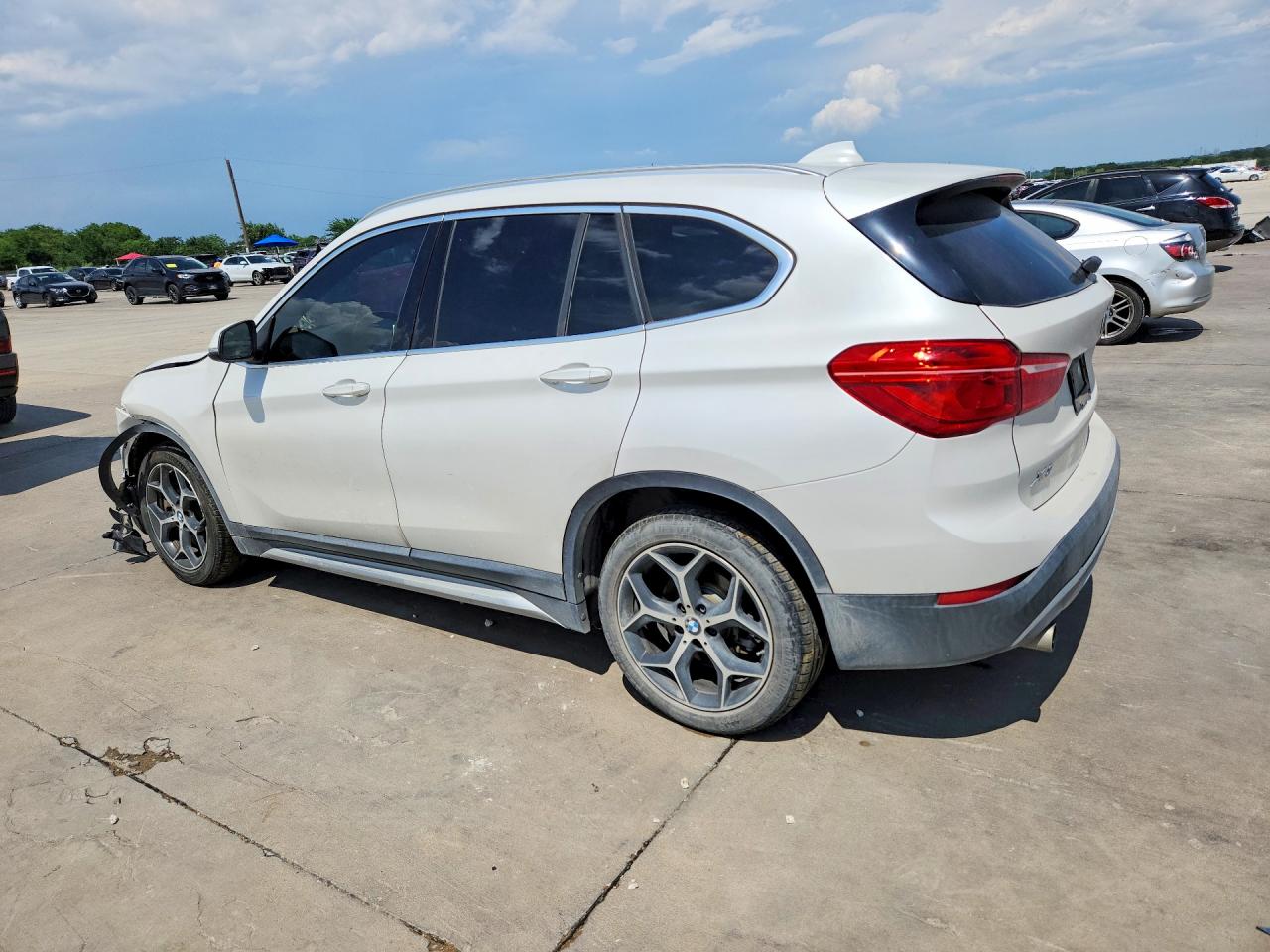 2018 Bmw X1 Sdrive28i White vin: WBXHU7C37J5L09221