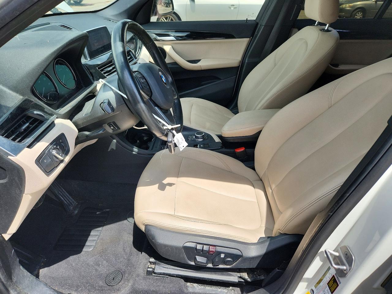 2018 Bmw X1 Sdrive28i White vin: WBXHU7C37J5L09221