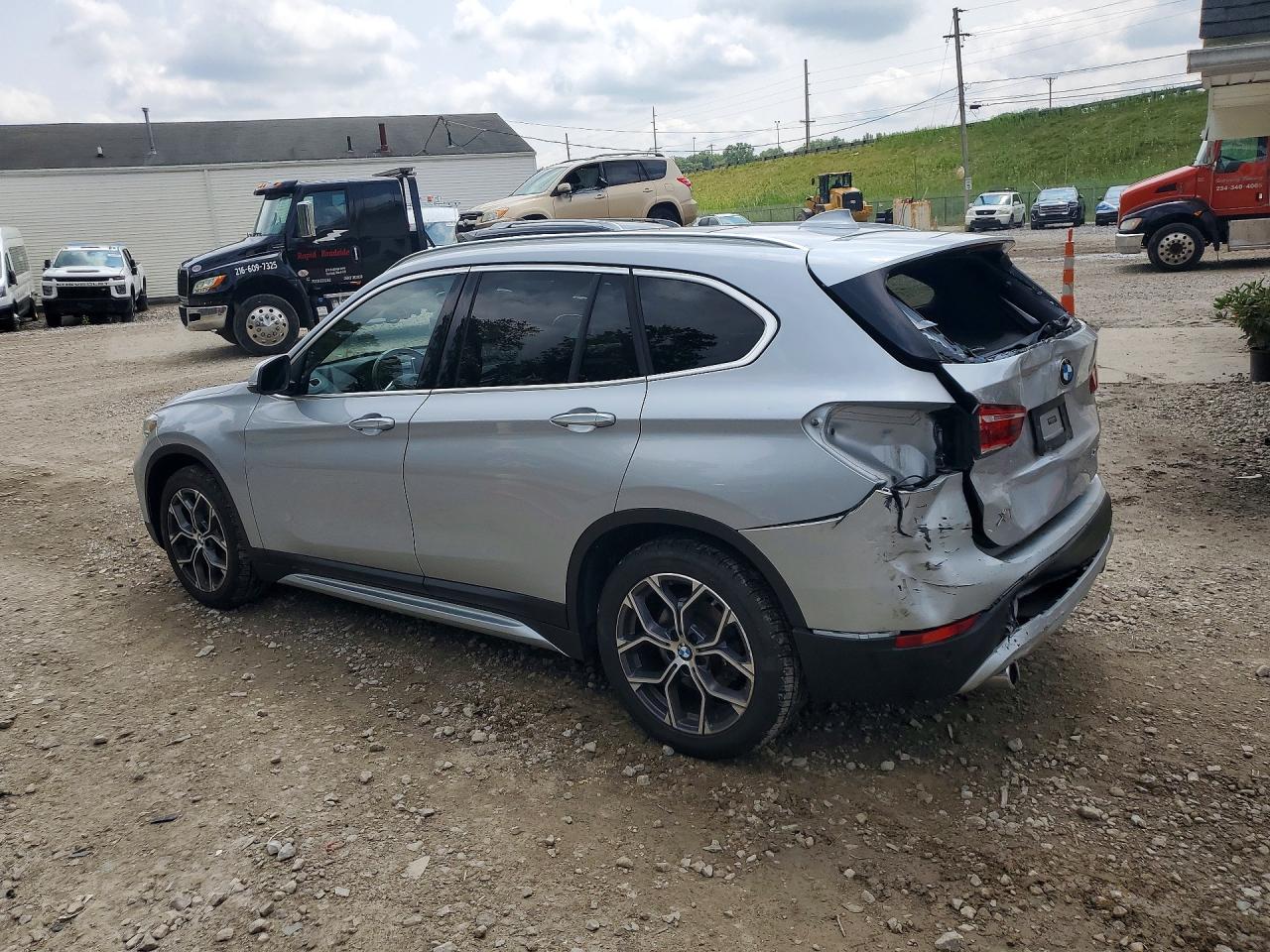 2020 Bmw X1 Xdrive28i Серебряный vin: WBXJG9C07L5R23778