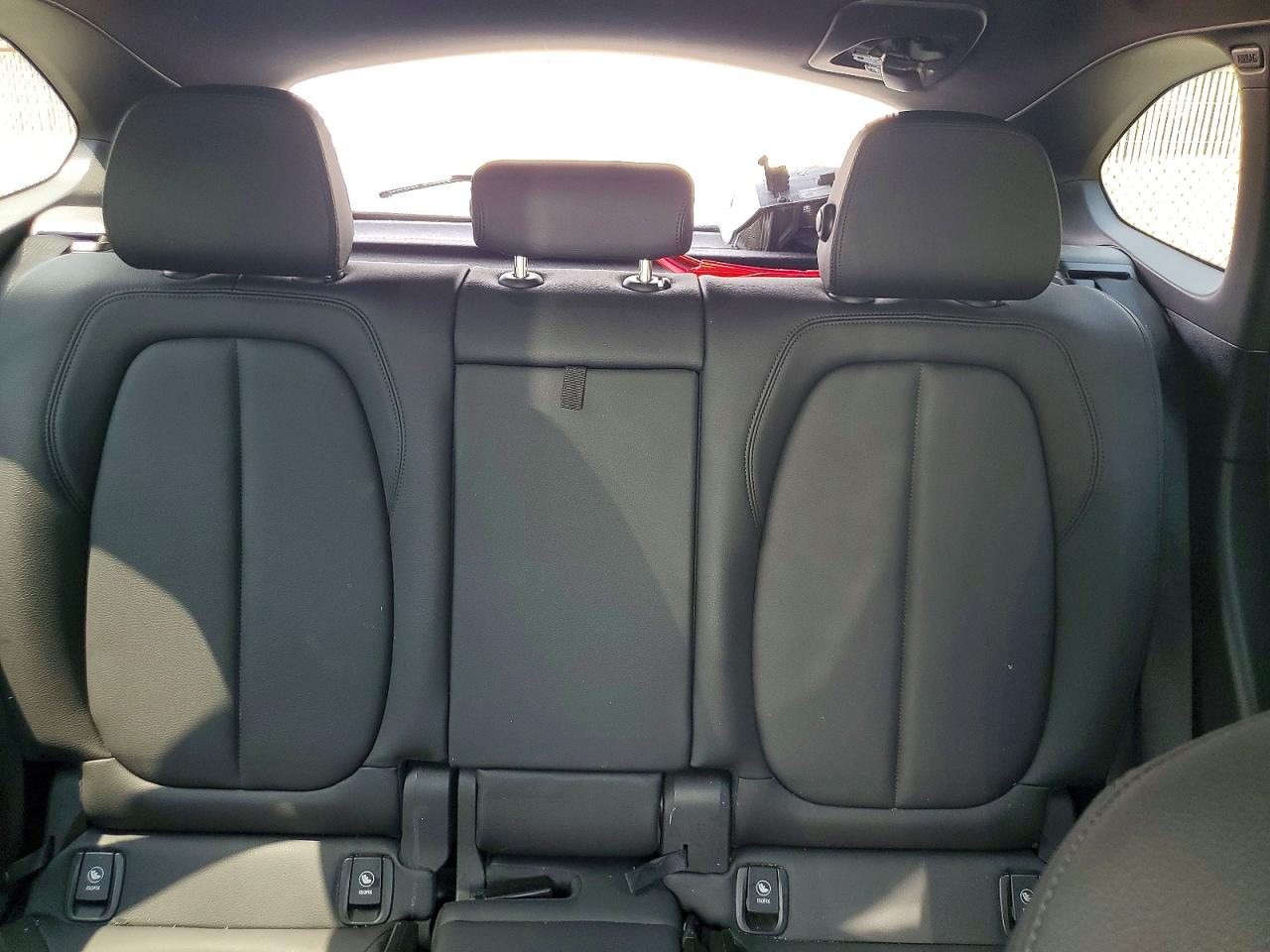 2020 Bmw X1 Xdrive28i Серебряный vin: WBXJG9C07L5R23778