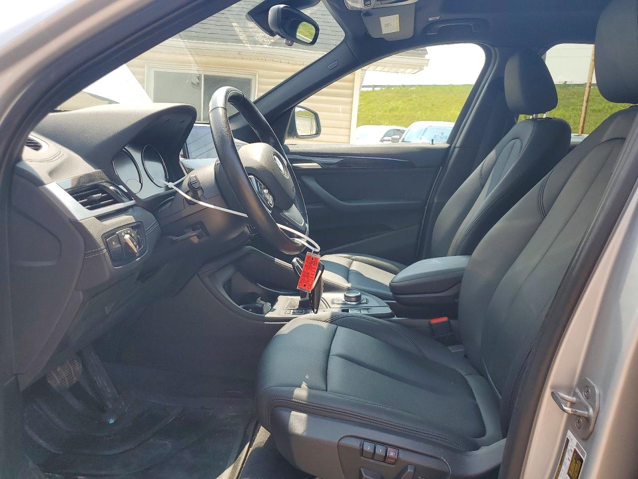2020 Bmw X1 Xdrive28i Серебряный vin: WBXJG9C07L5R23778