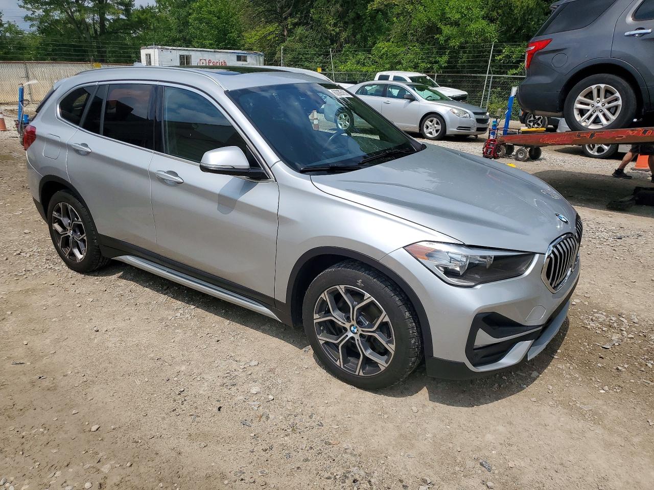 2020 Bmw X1 Xdrive28i Серебряный vin: WBXJG9C07L5R23778
