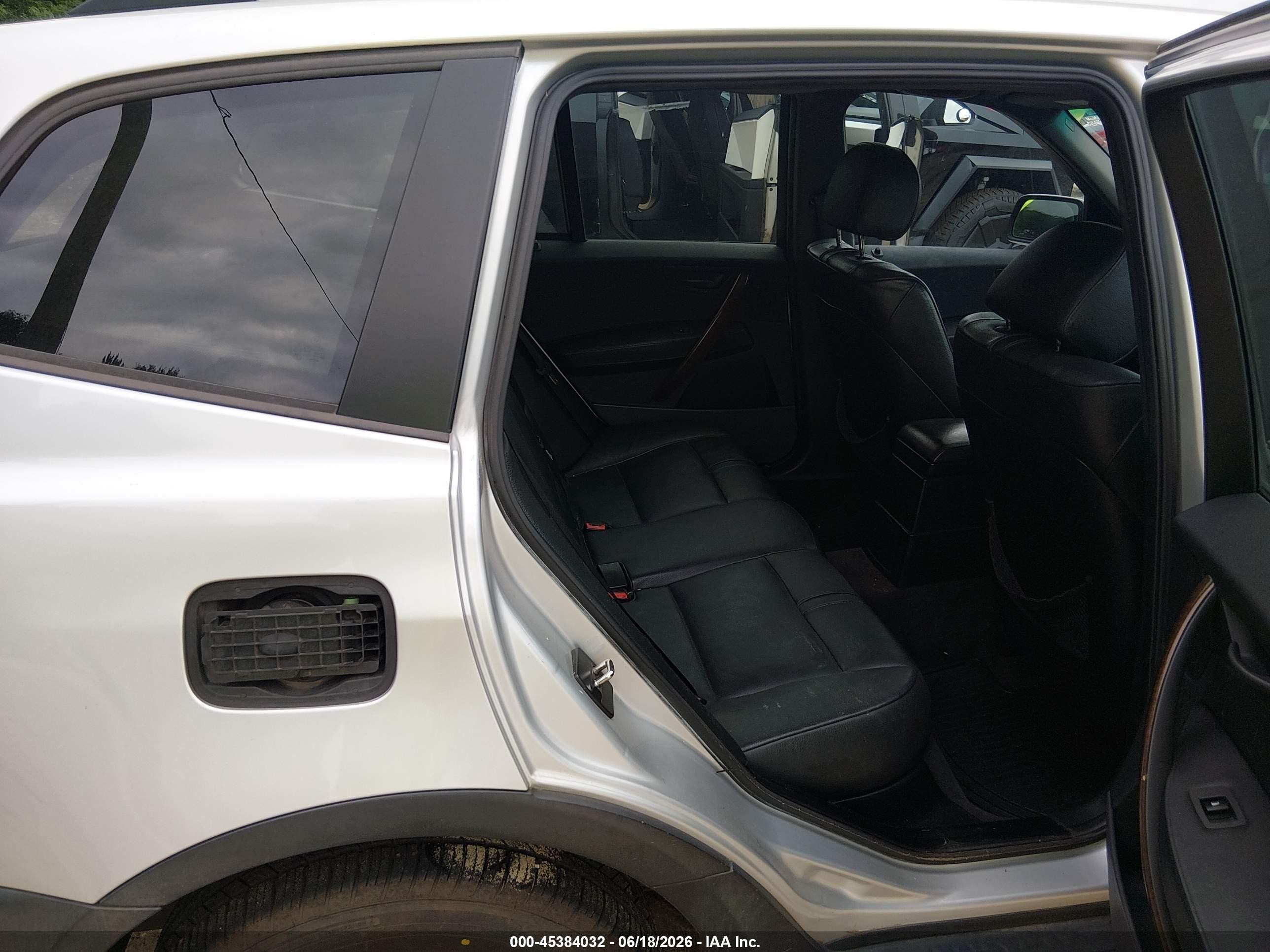 2004 Bmw X3 3.0i Silver vin: WBXPA93444WA65182