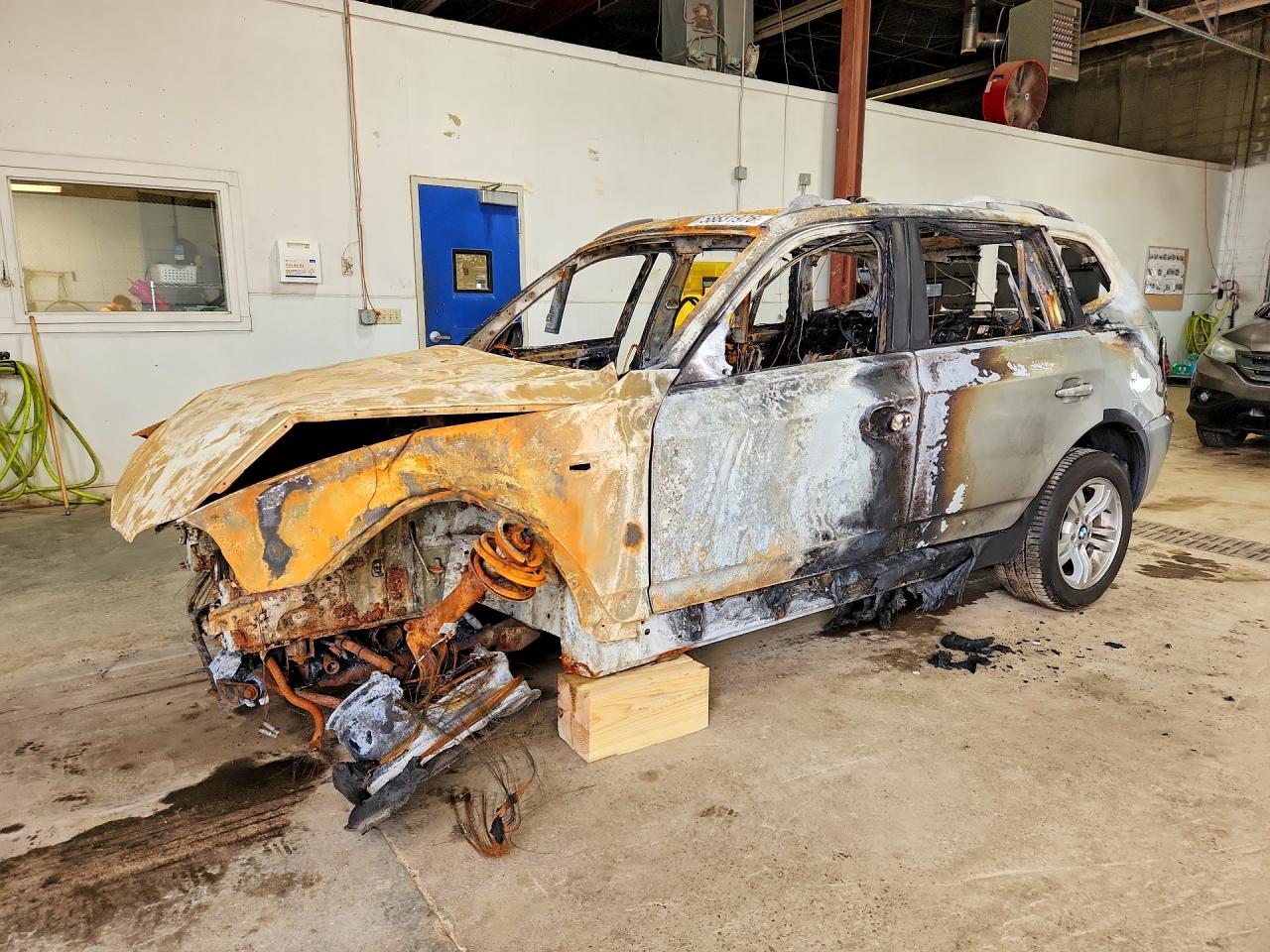 2006 Bmw X3 3.0i Burn vin: WBXPA934X6WD30870
