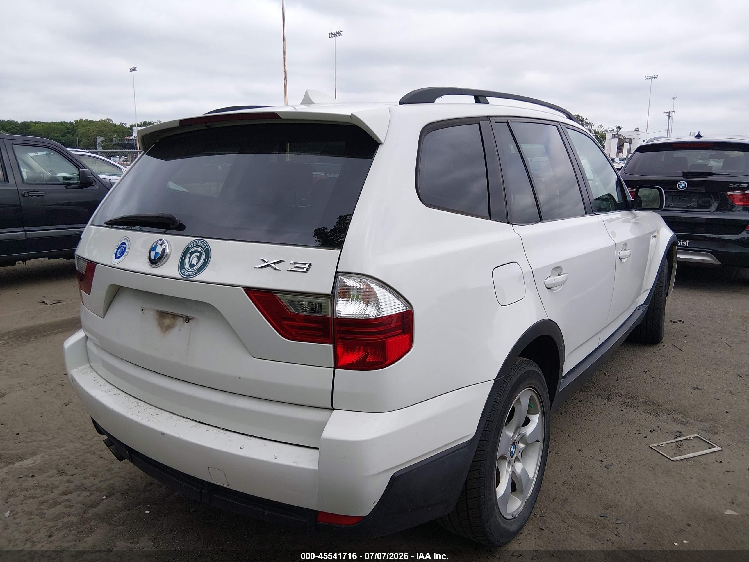 2007 Bmw X3 3.0si White vin: WBXPC93407WF09687