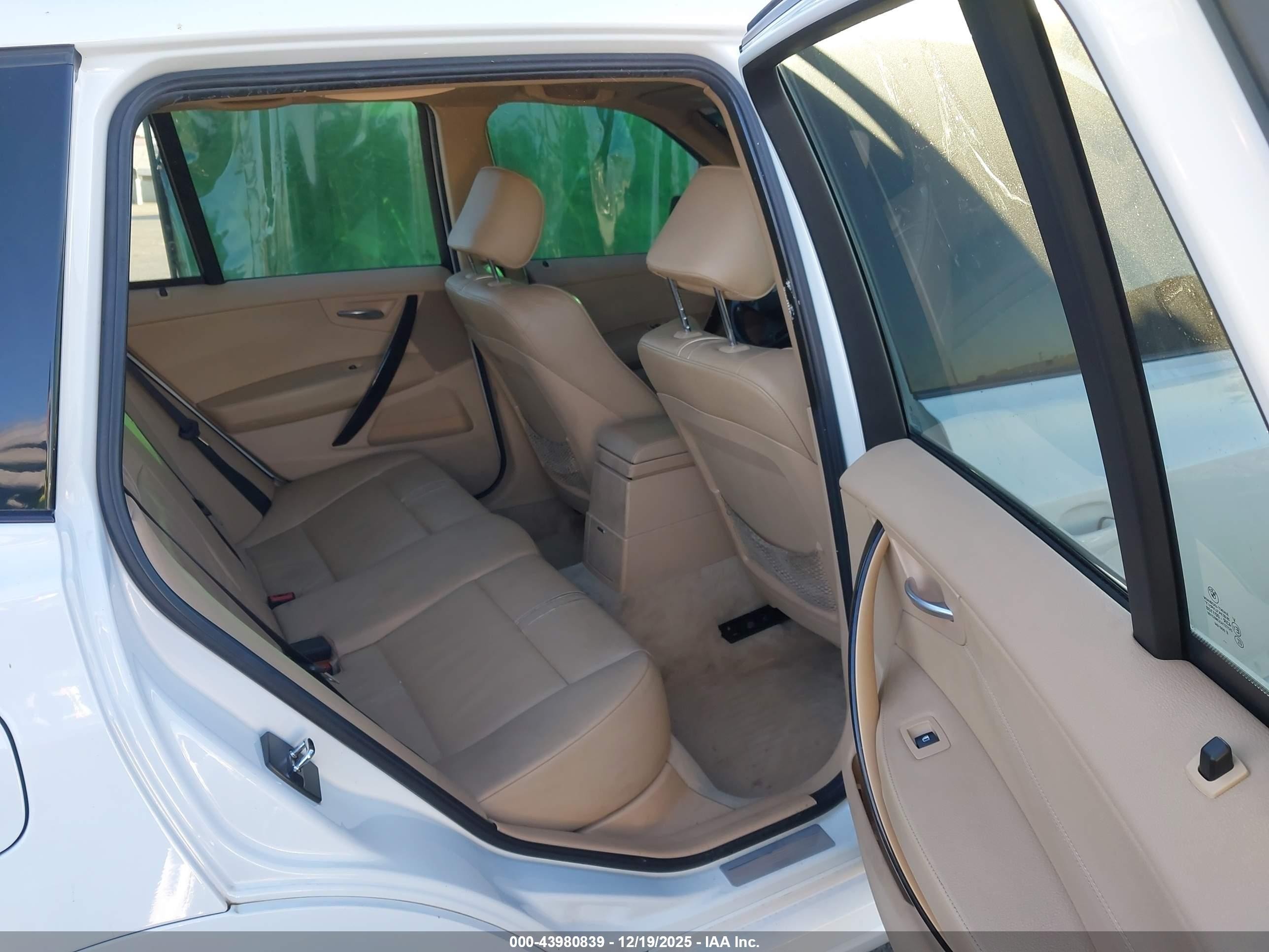 2007 Bmw X3 3.0si Белый vin: WBXPC93417WF15742
