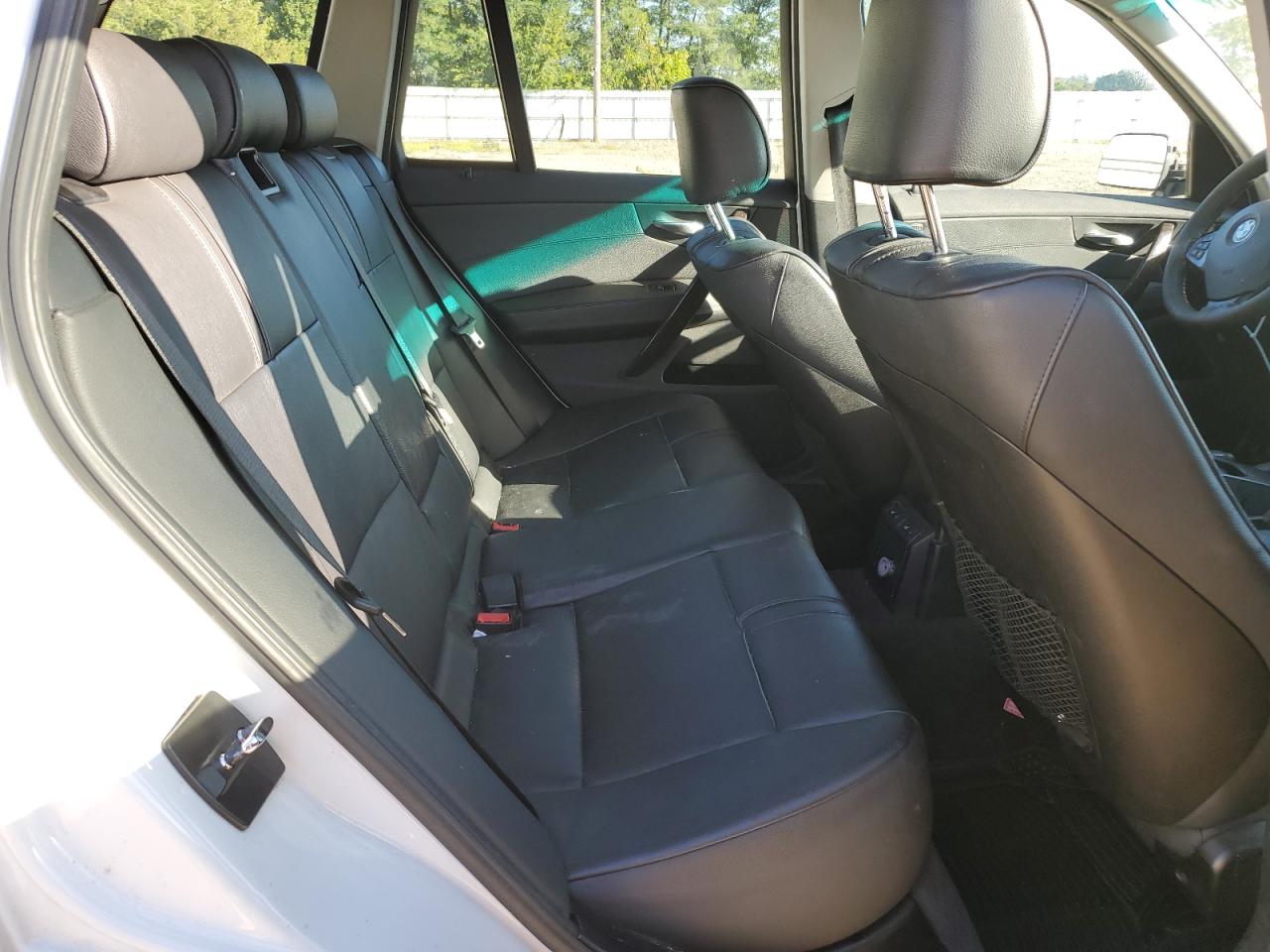 2007 Bmw X3 3.0si White vin: WBXPC93447WF15637