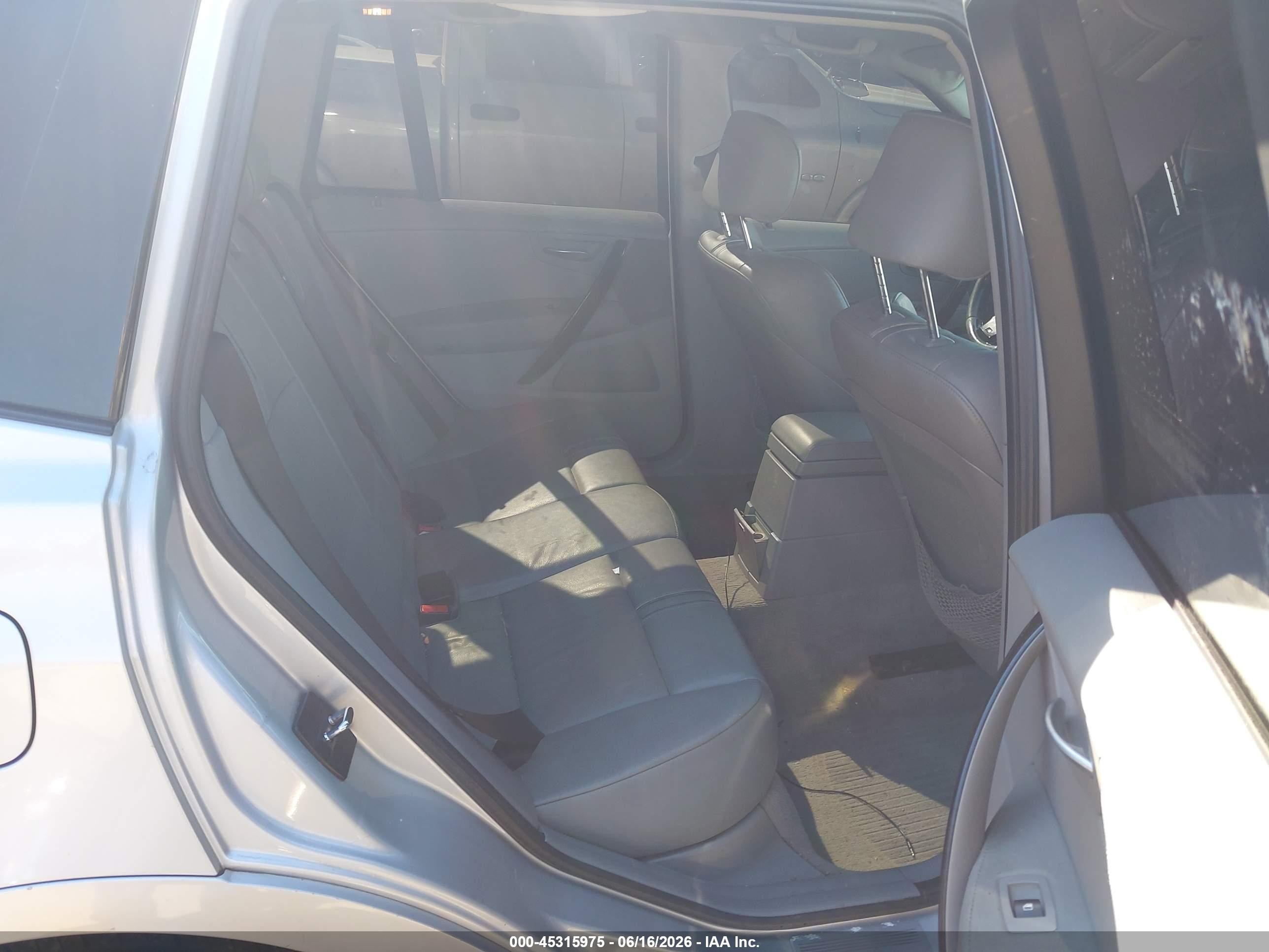 2007 Bmw X3 3.0si Silver vin: WBXPC93467WJ01353