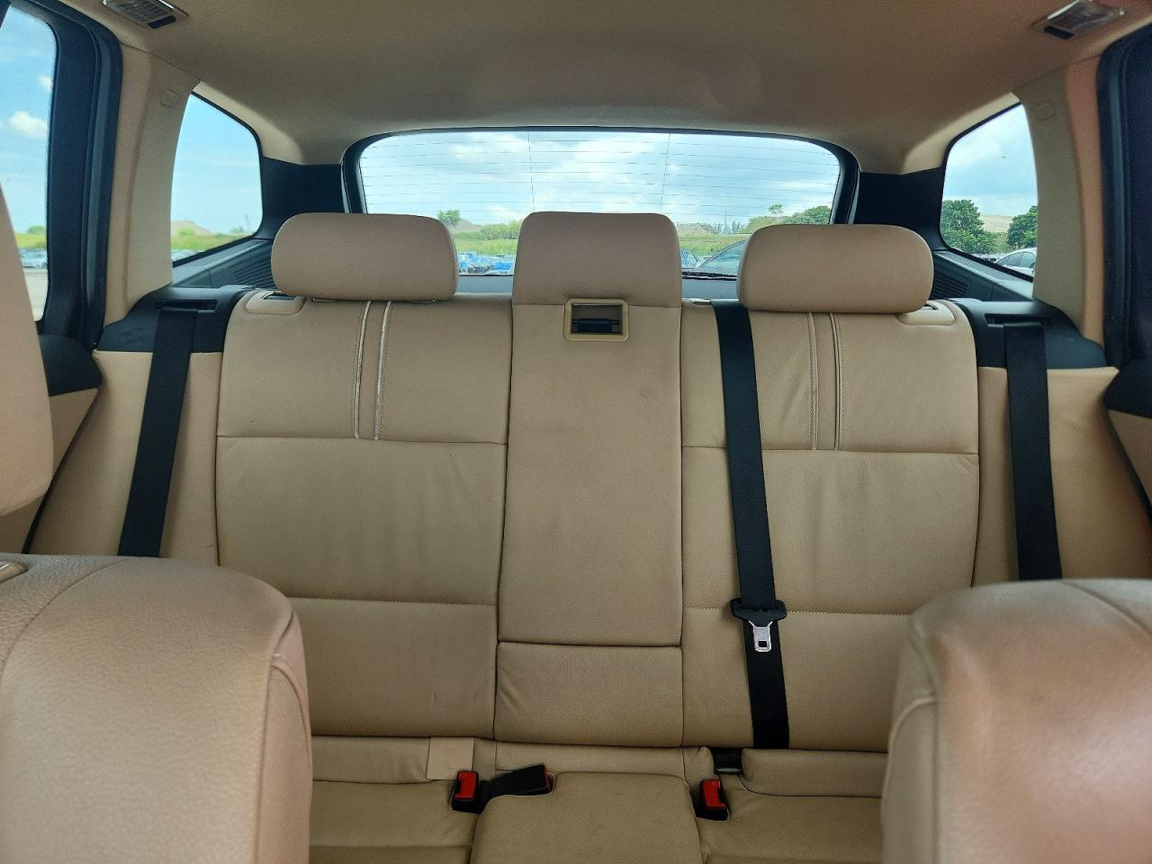 2007 Bmw X3 3.0si Бежевый vin: WBXPC934X7WF27193