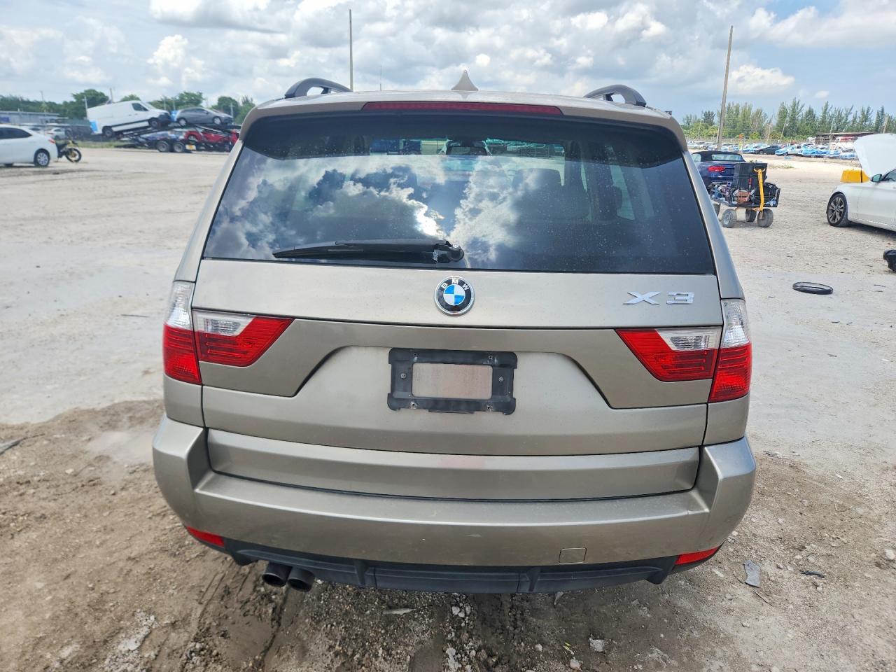 2007 Bmw X3 3.0si Бежевый vin: WBXPC934X7WF27193