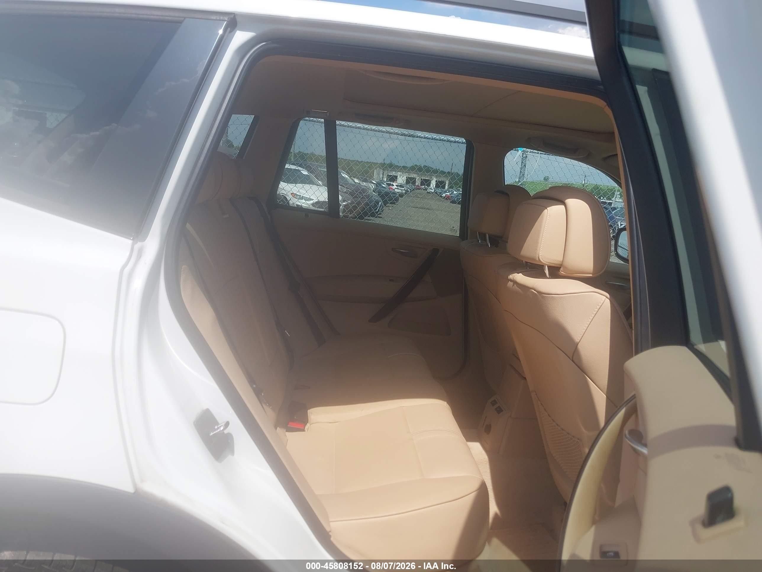 2010 Bmw X3 Xdrive30i White vin: WBXPC9C43AWJ32759