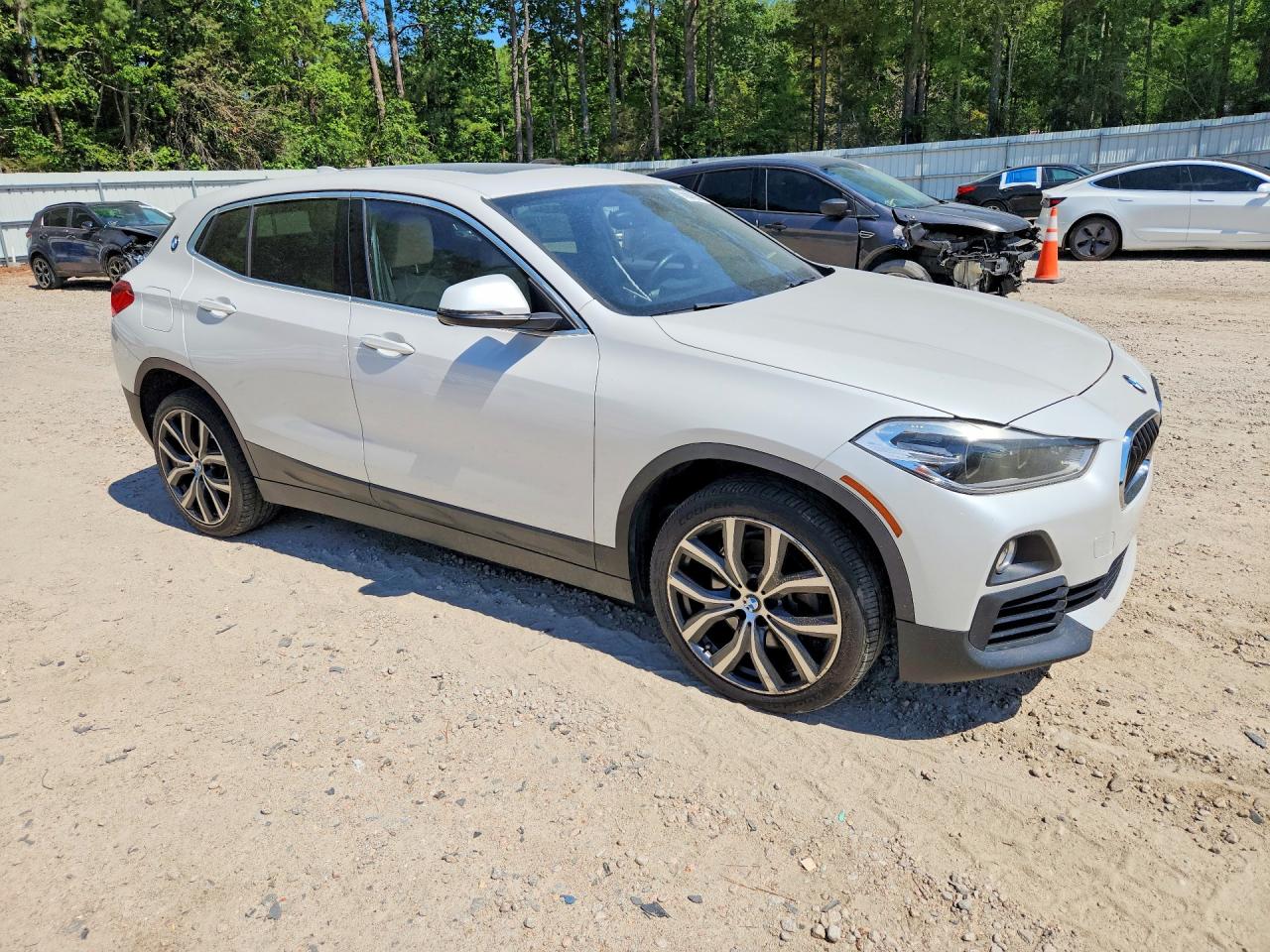 2018 Bmw X2 Sdrive28i Белый vin: WBXYJ3C34JEB38027