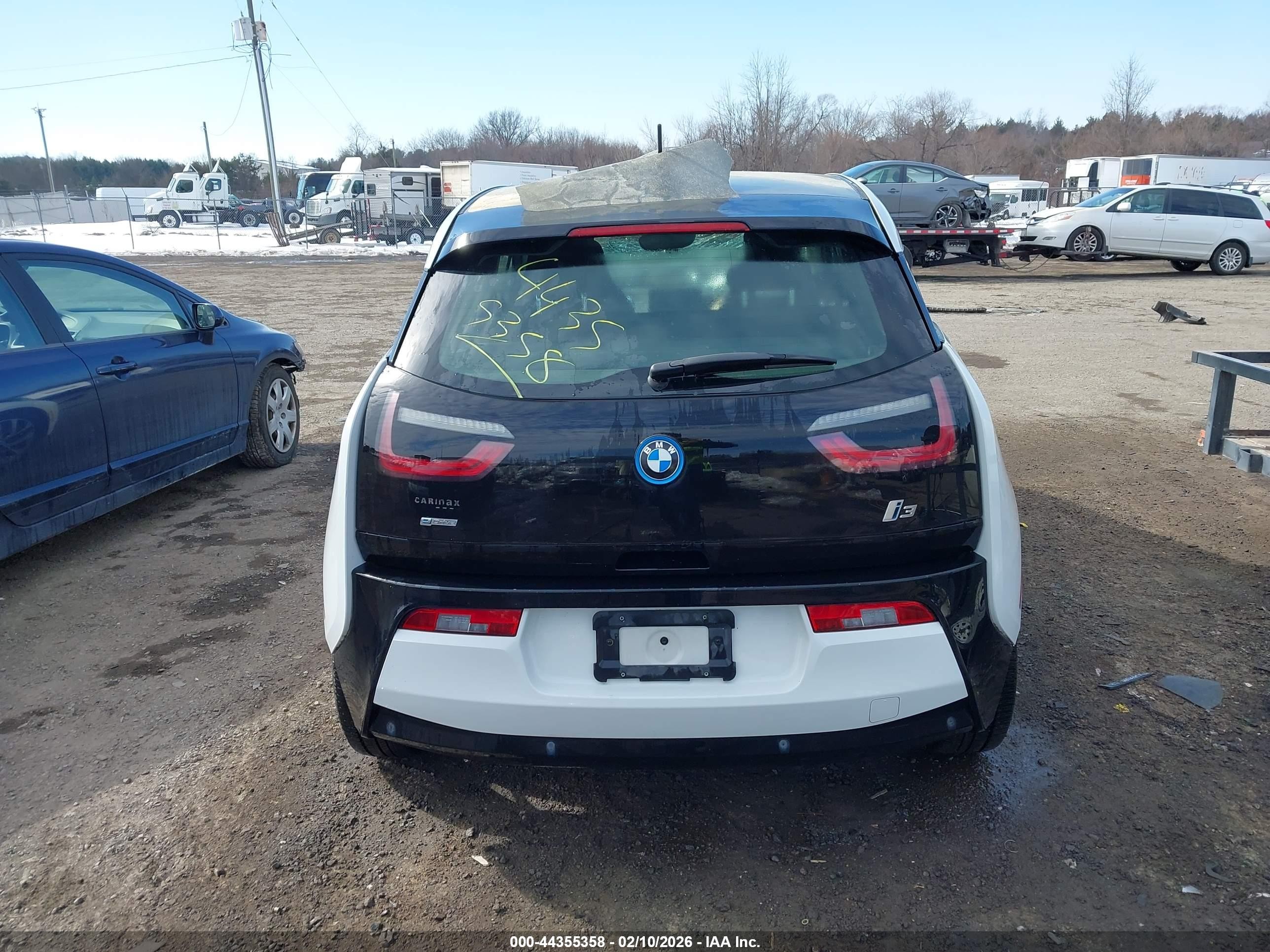 2015 Bmw I3   White vin: WBY1Z2C52FV286358