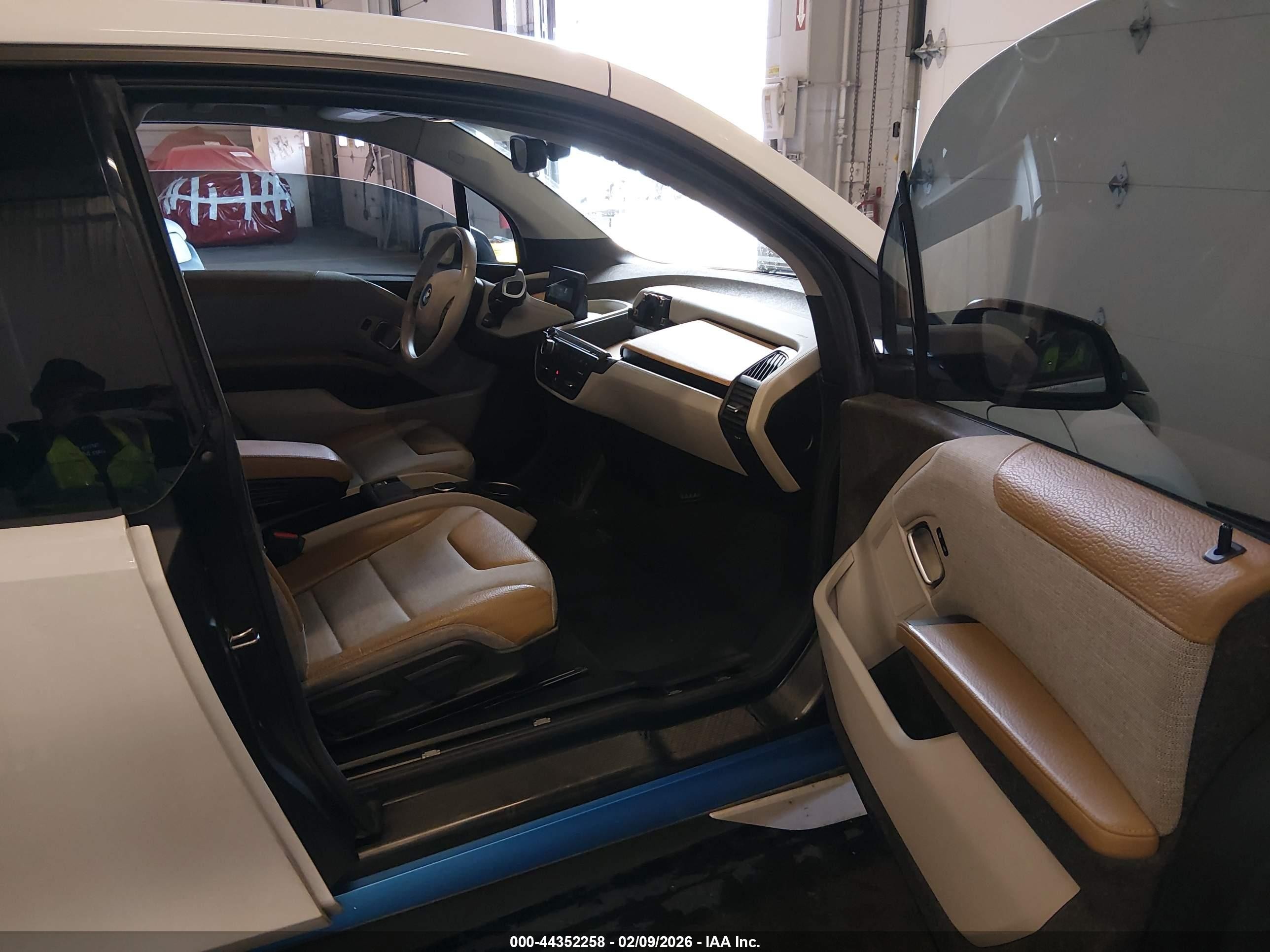2015 Bmw I3 Base W/range Extender White vin: WBY1Z4C57FV278834