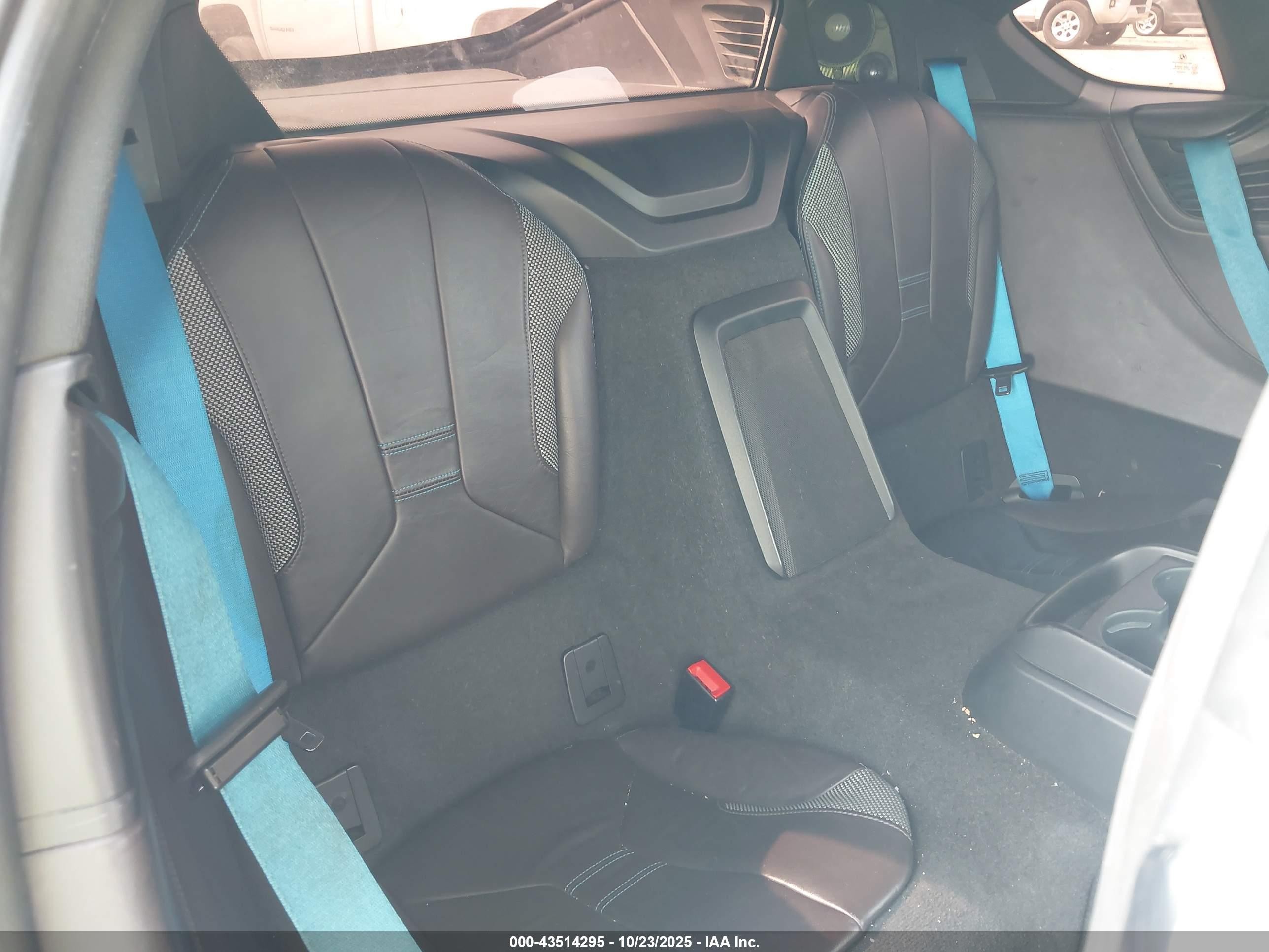 2014 Bmw I8   White vin: WBY2Z2C50EVX64800