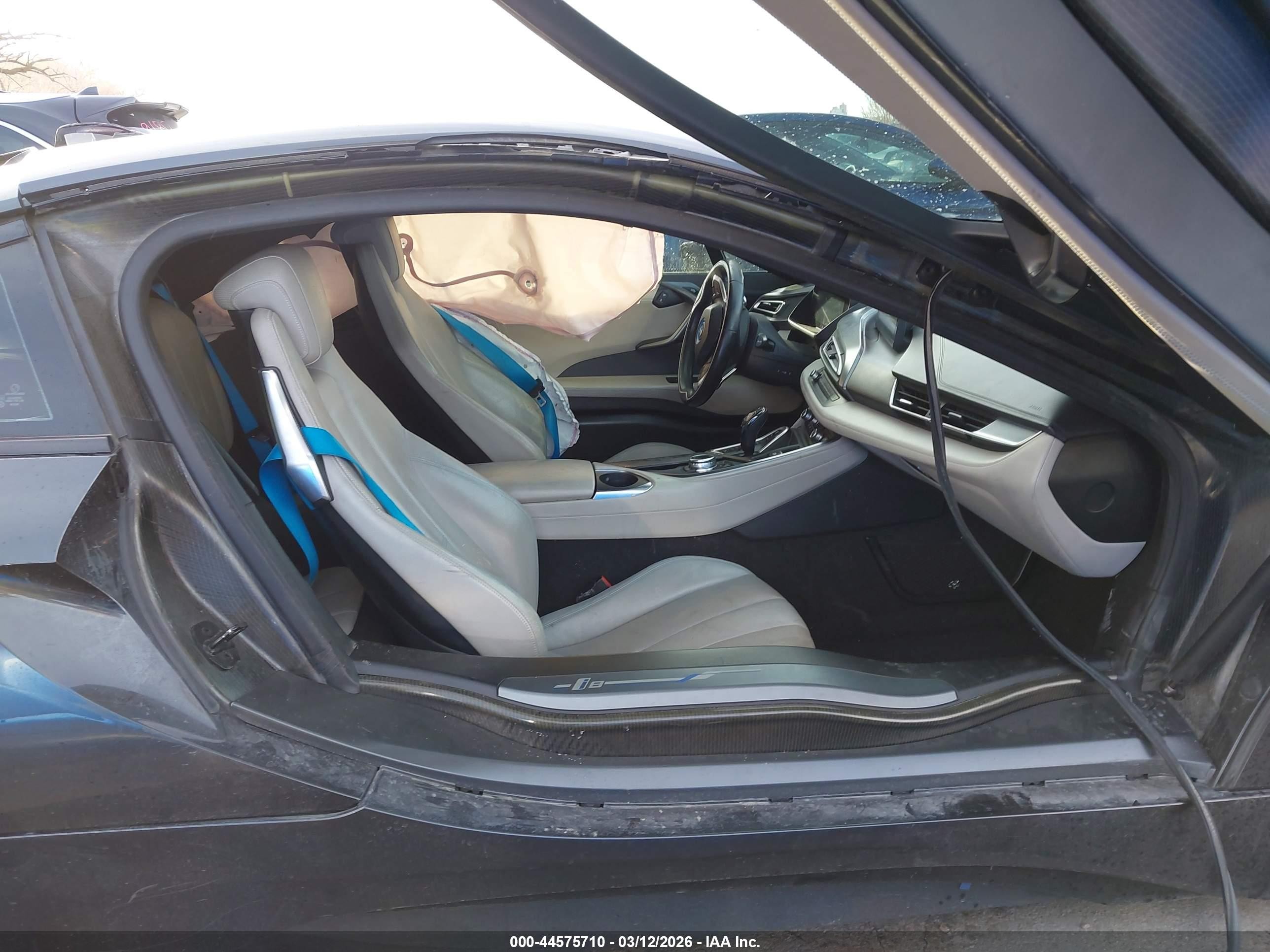 2014 Bmw I8   Серый vin: WBY2Z2C53EVX64242