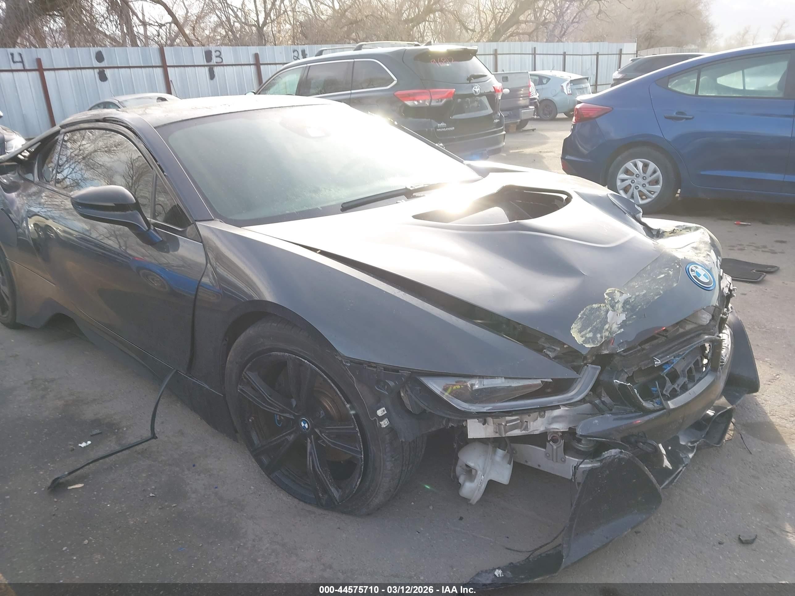 2014 Bmw I8   Серый vin: WBY2Z2C53EVX64242