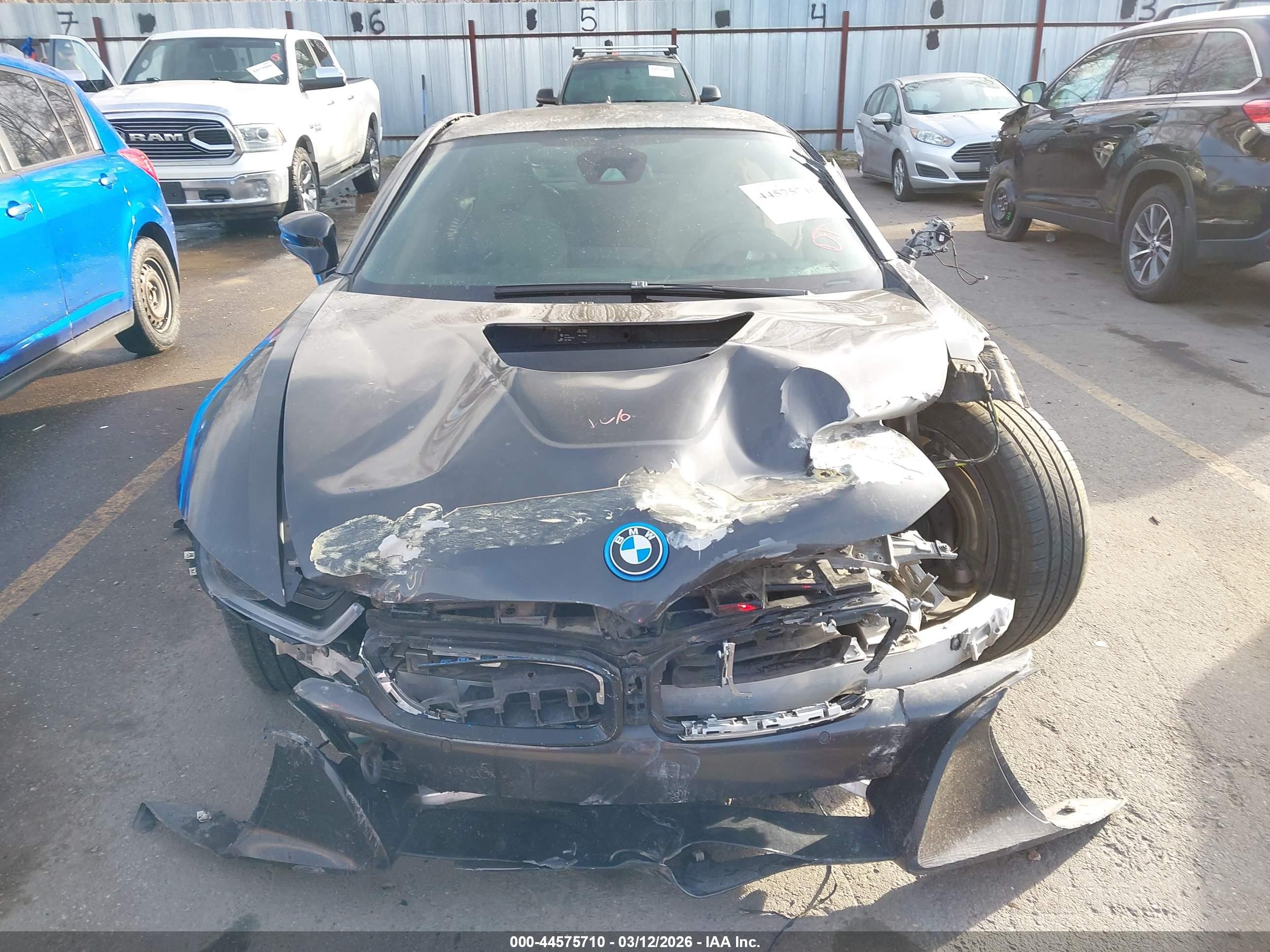 2014 Bmw I8   Серый vin: WBY2Z2C53EVX64242