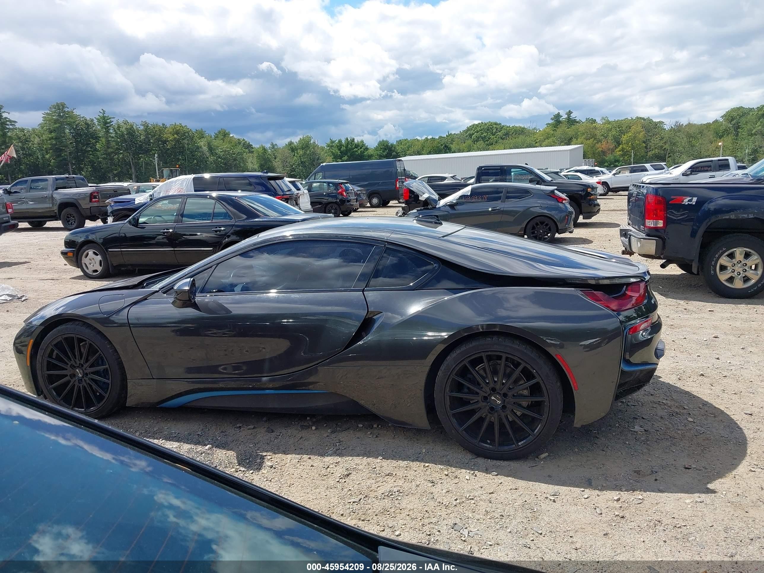 2015 Bmw I8   Черный vin: WBY2Z2C53FV392113