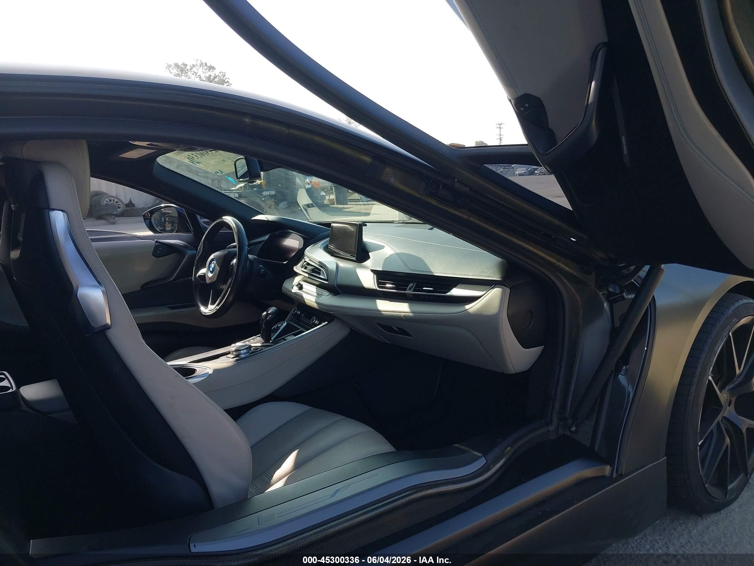 2014 Bmw I8   Black vin: WBY2Z2C55EVX64808