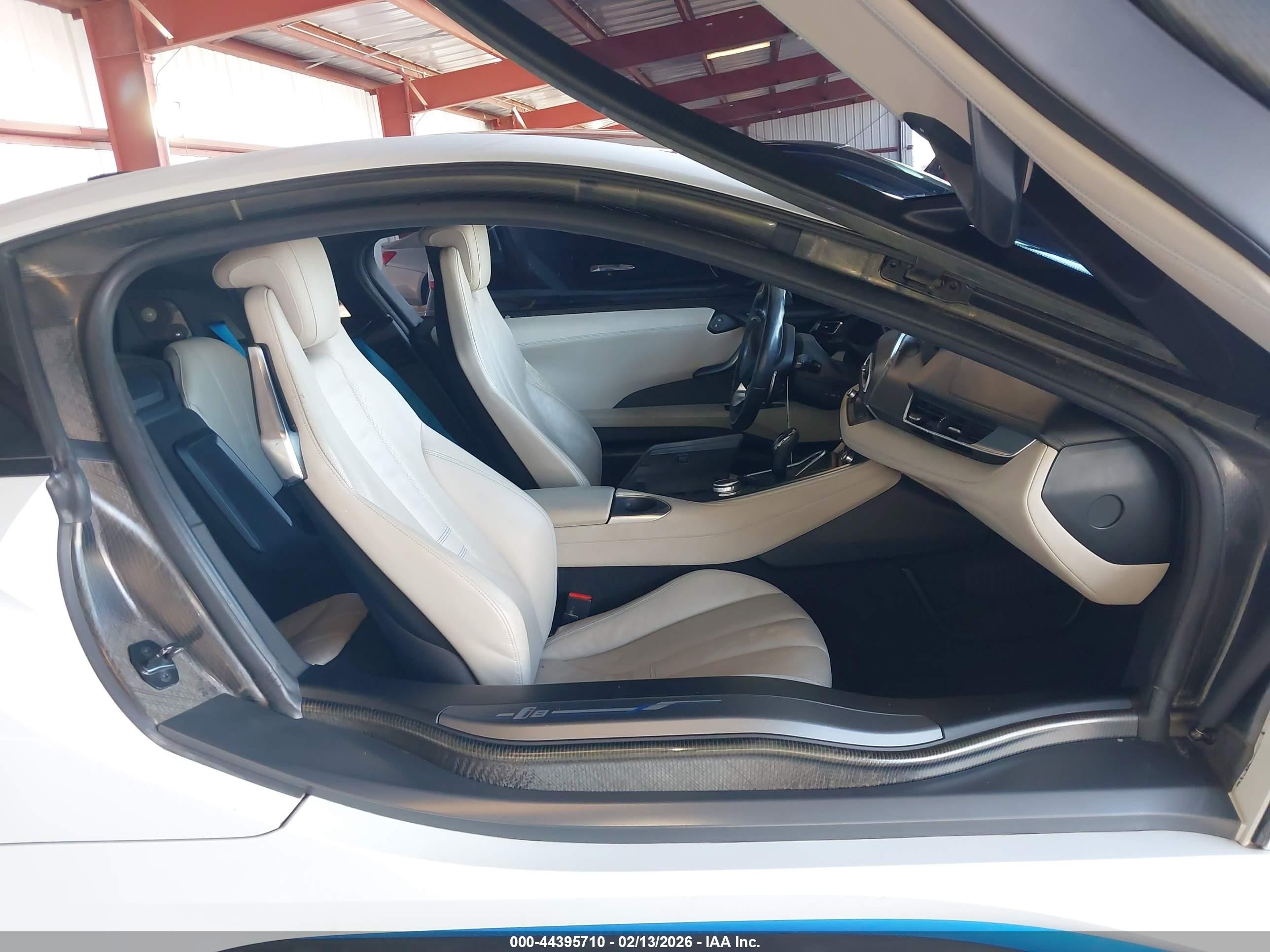 2014 Bmw I8   White vin: WBY2Z2C56EVX64879