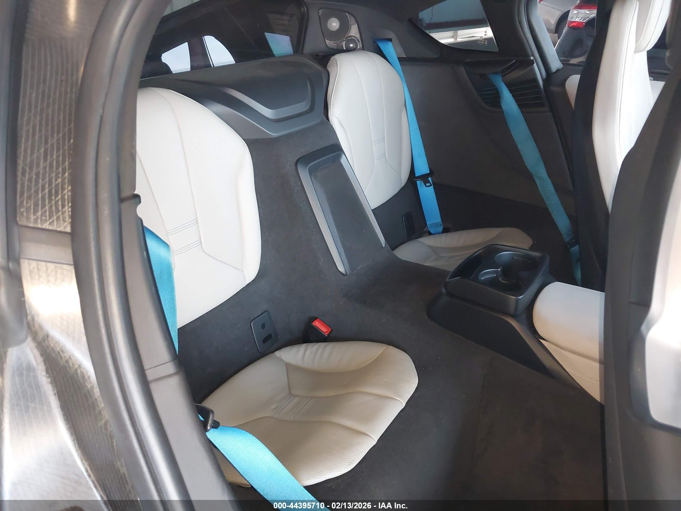 2014 Bmw I8   White vin: WBY2Z2C56EVX64879