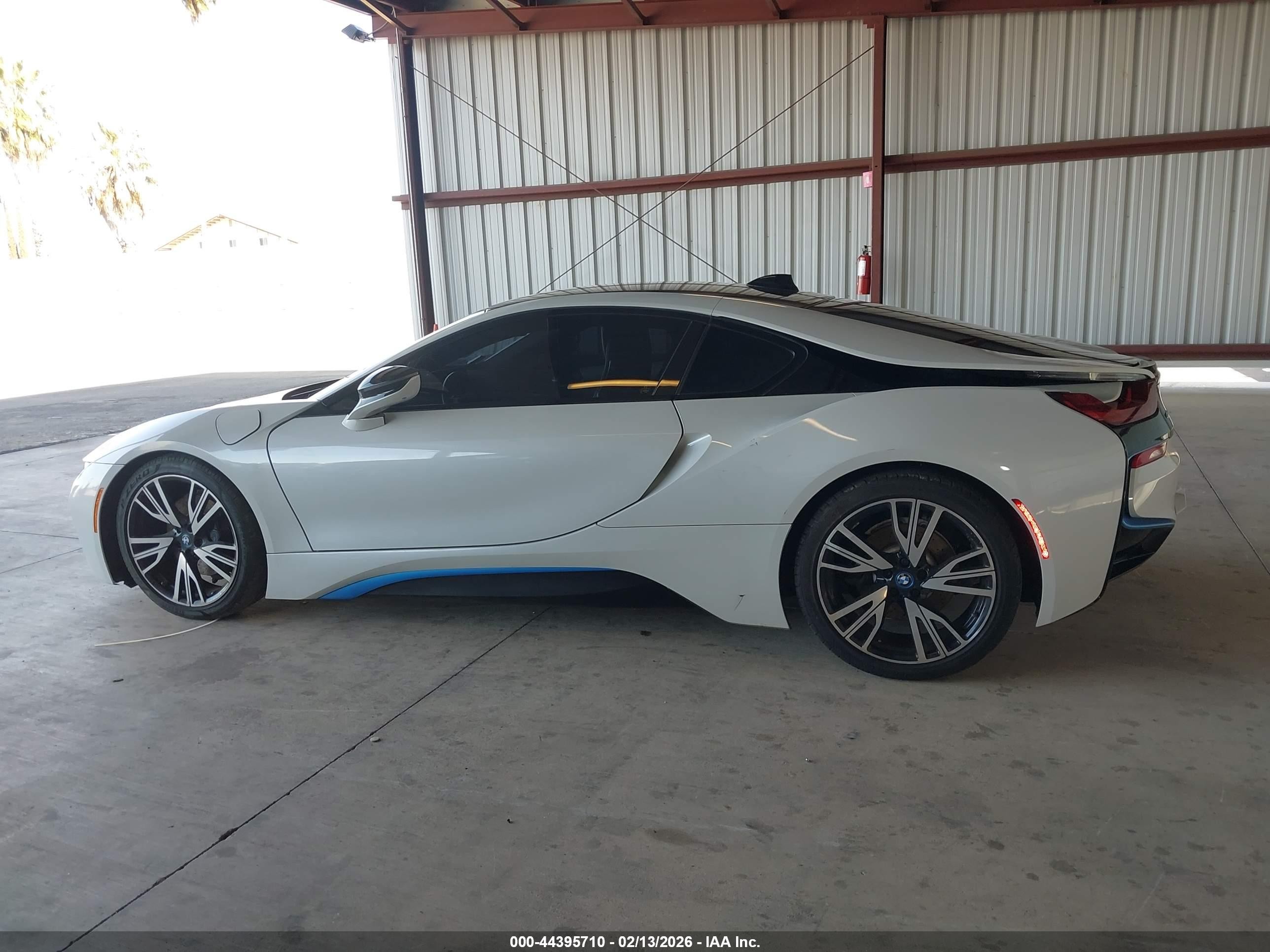 2014 Bmw I8   White vin: WBY2Z2C56EVX64879
