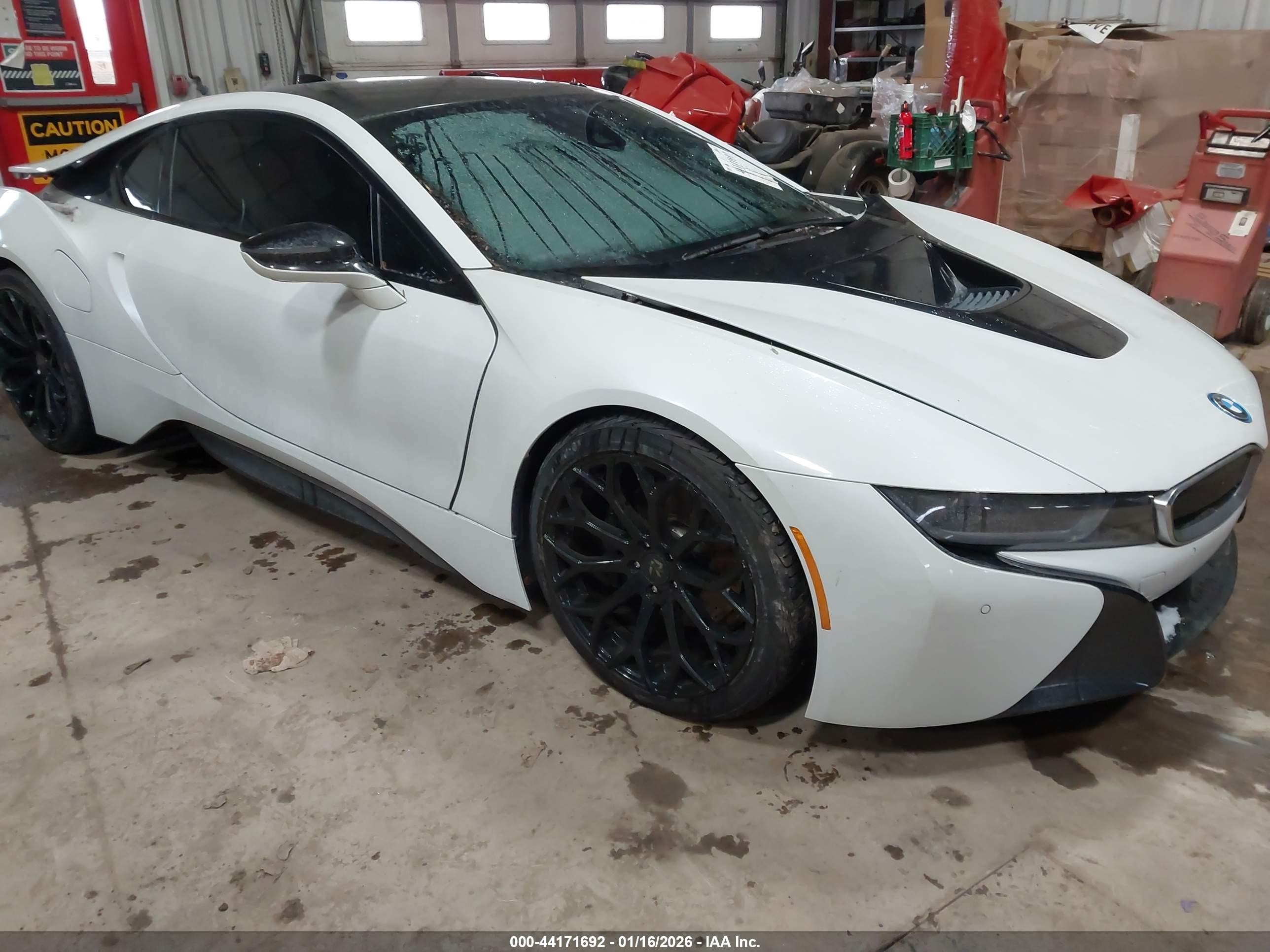 2014 Bmw I8   White vin: WBY2Z2C57EVX64597
