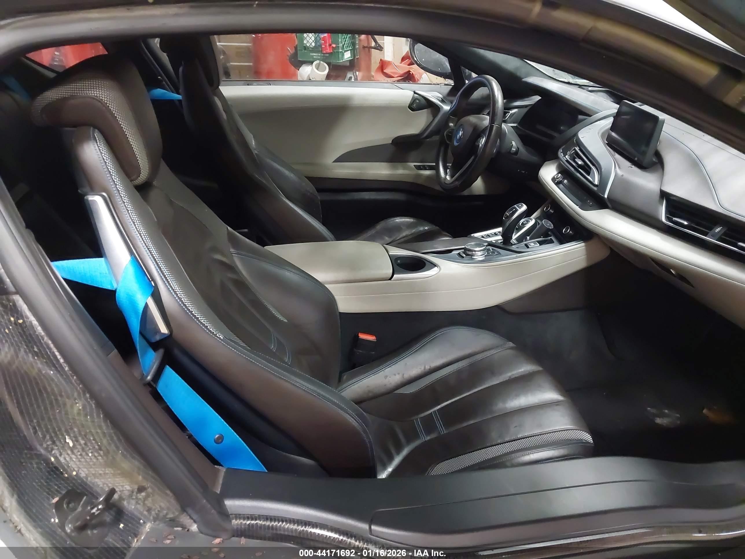 2014 Bmw I8   White vin: WBY2Z2C57EVX64597