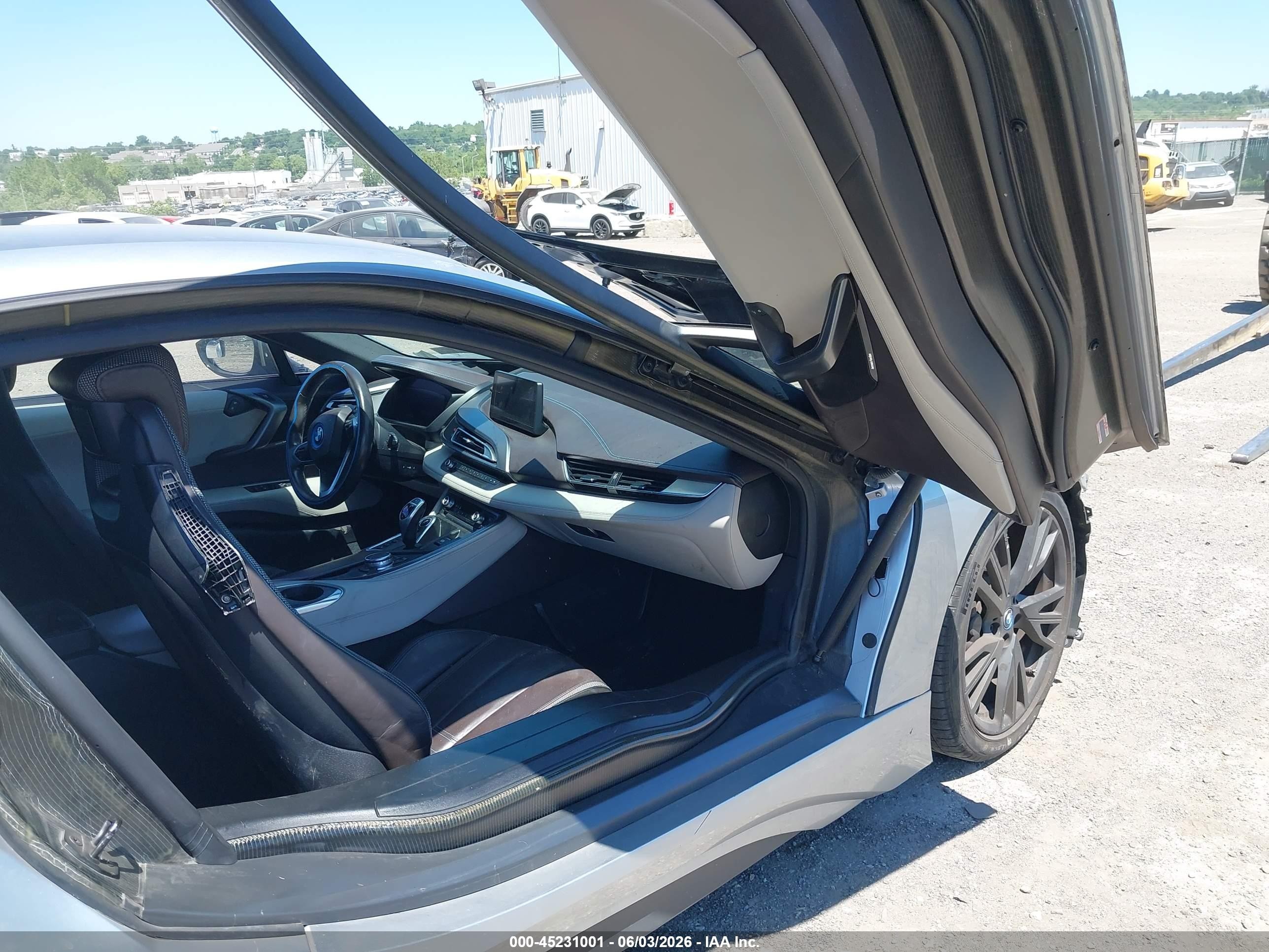 2015 Bmw I8 Silver vin: WBY2Z2C57FV391823