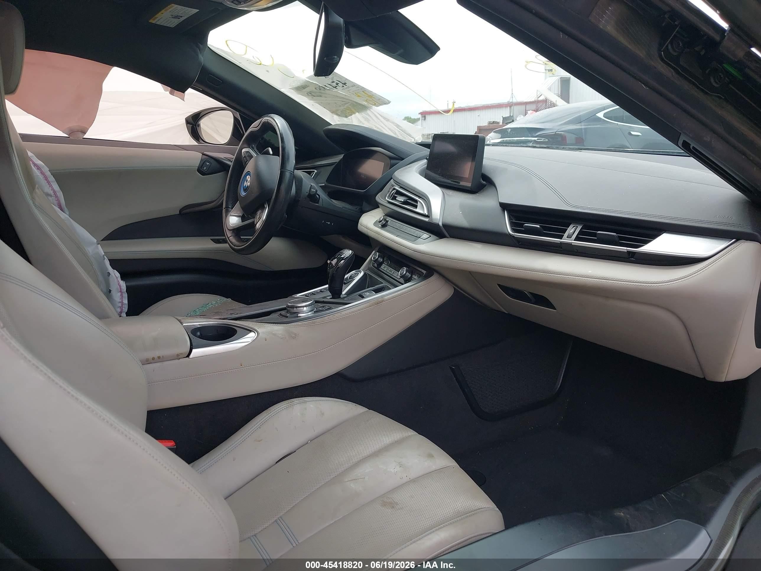 2015 Bmw I8   White vin: WBY2Z2C5XFV674202
