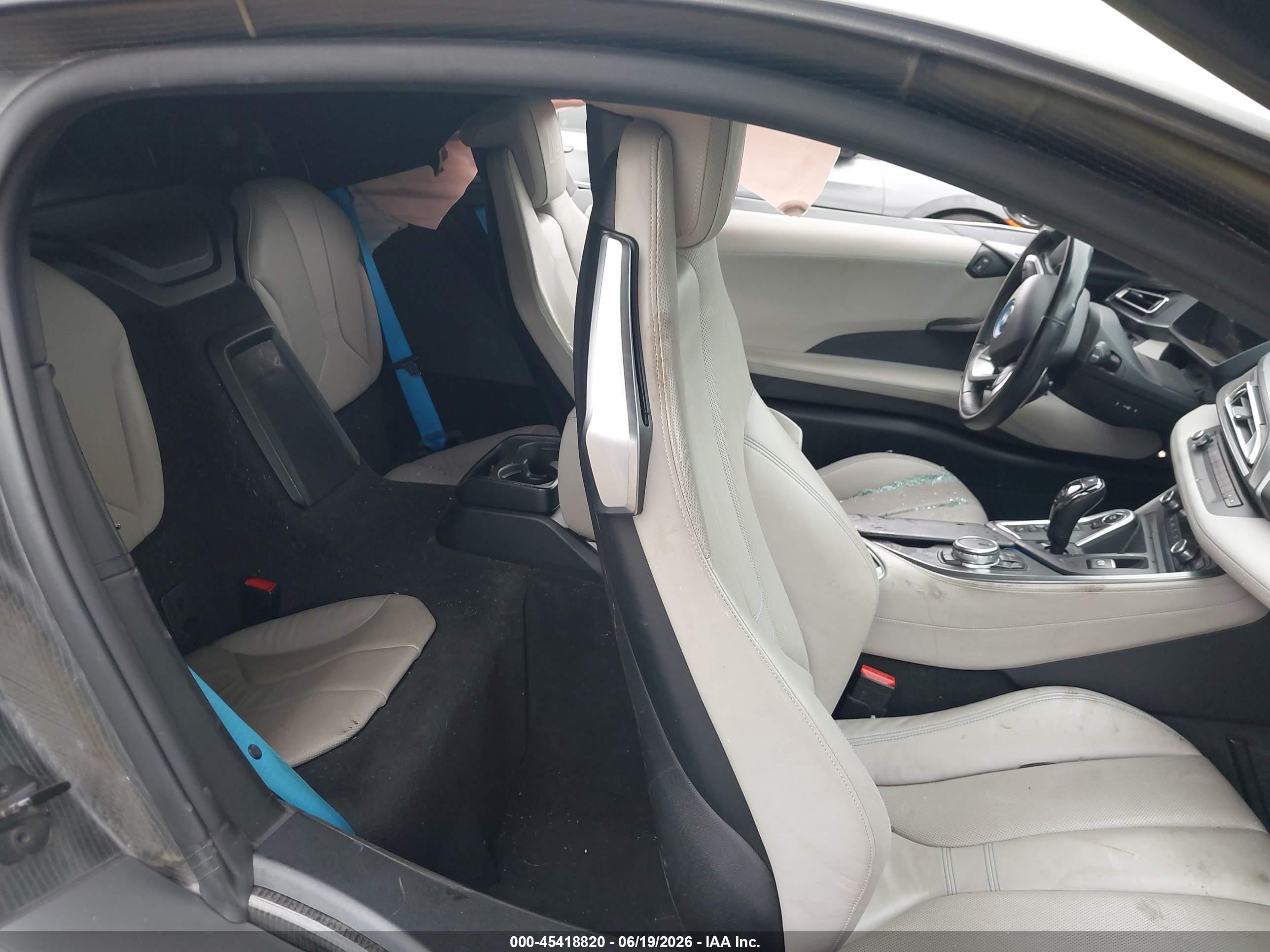 2015 Bmw I8   White vin: WBY2Z2C5XFV674202