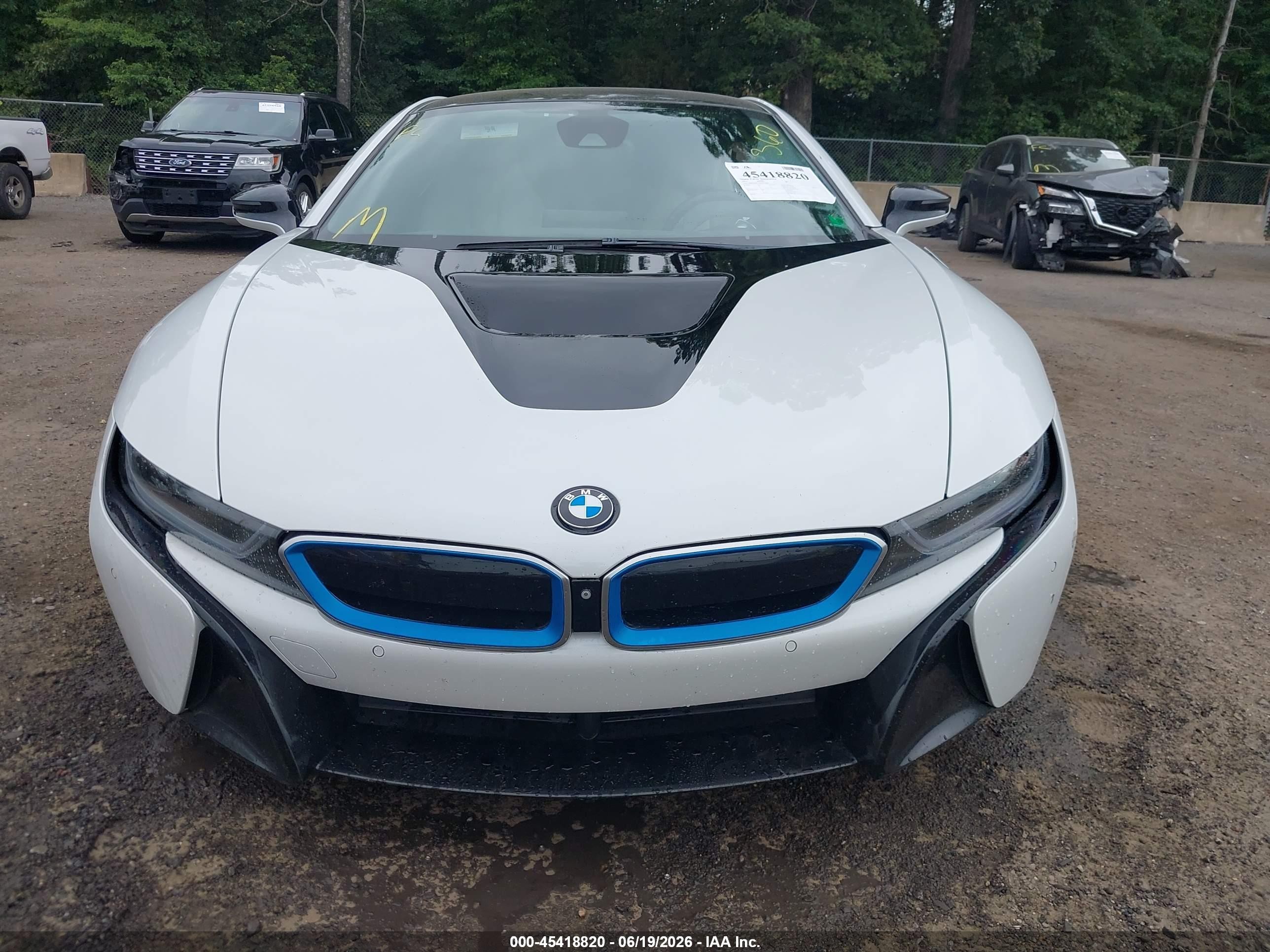 2015 Bmw I8   White vin: WBY2Z2C5XFV674202