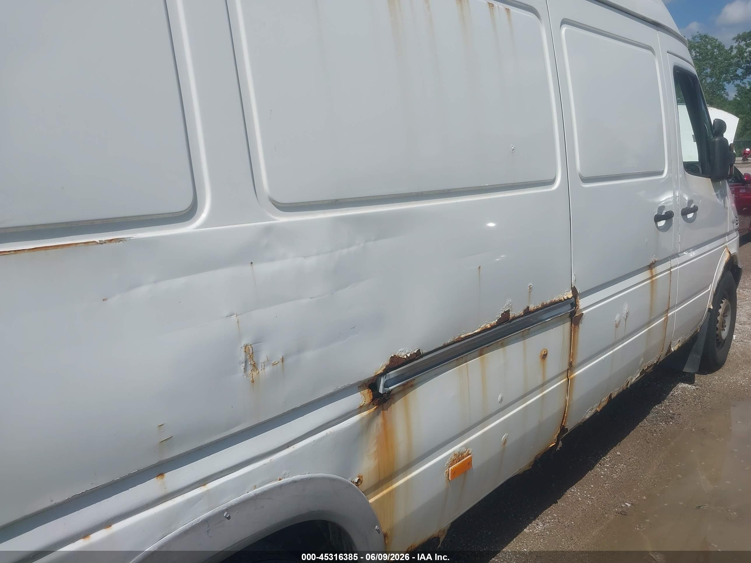 2005 Dodge Sprinter Van 2500 Shc White vin: WD0PD744455837702