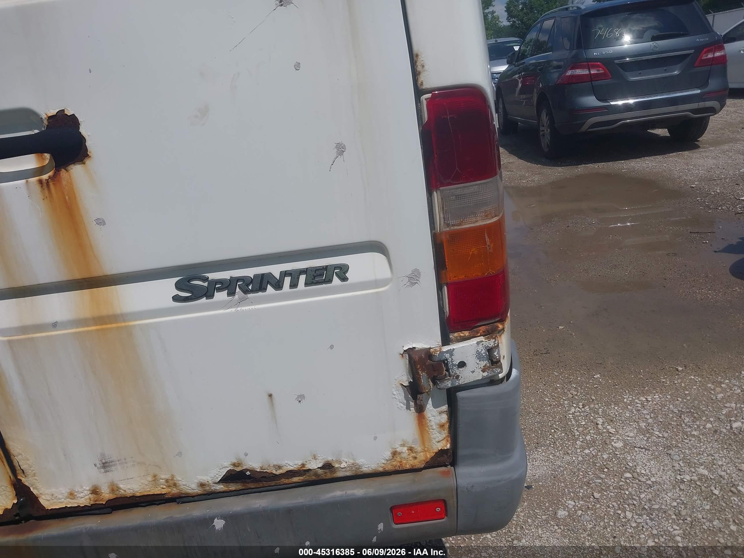 2005 Dodge Sprinter Van 2500 Shc White vin: WD0PD744455837702