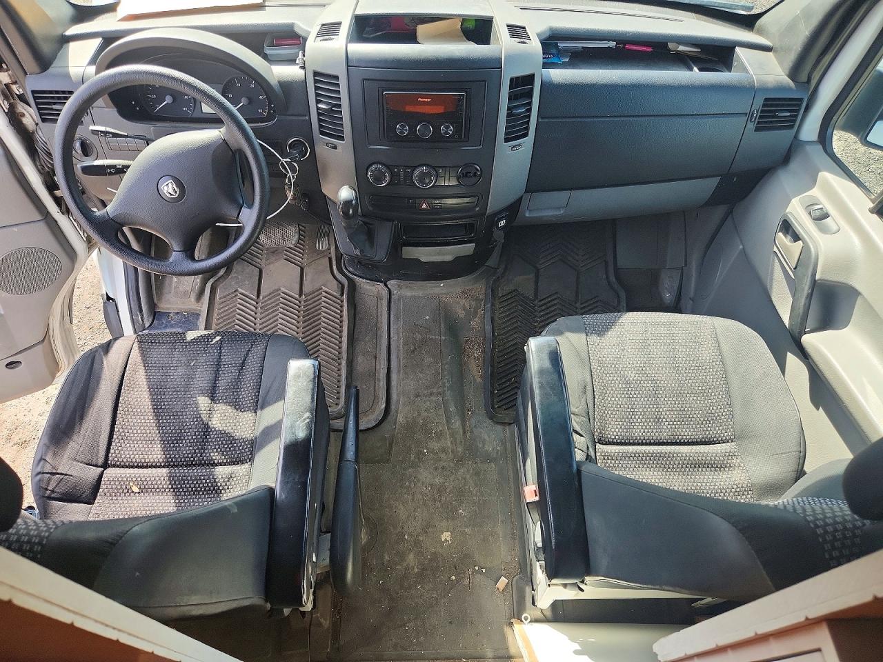 2007 Dodge Sprinter 2500 White vin: WD0PE745375154706