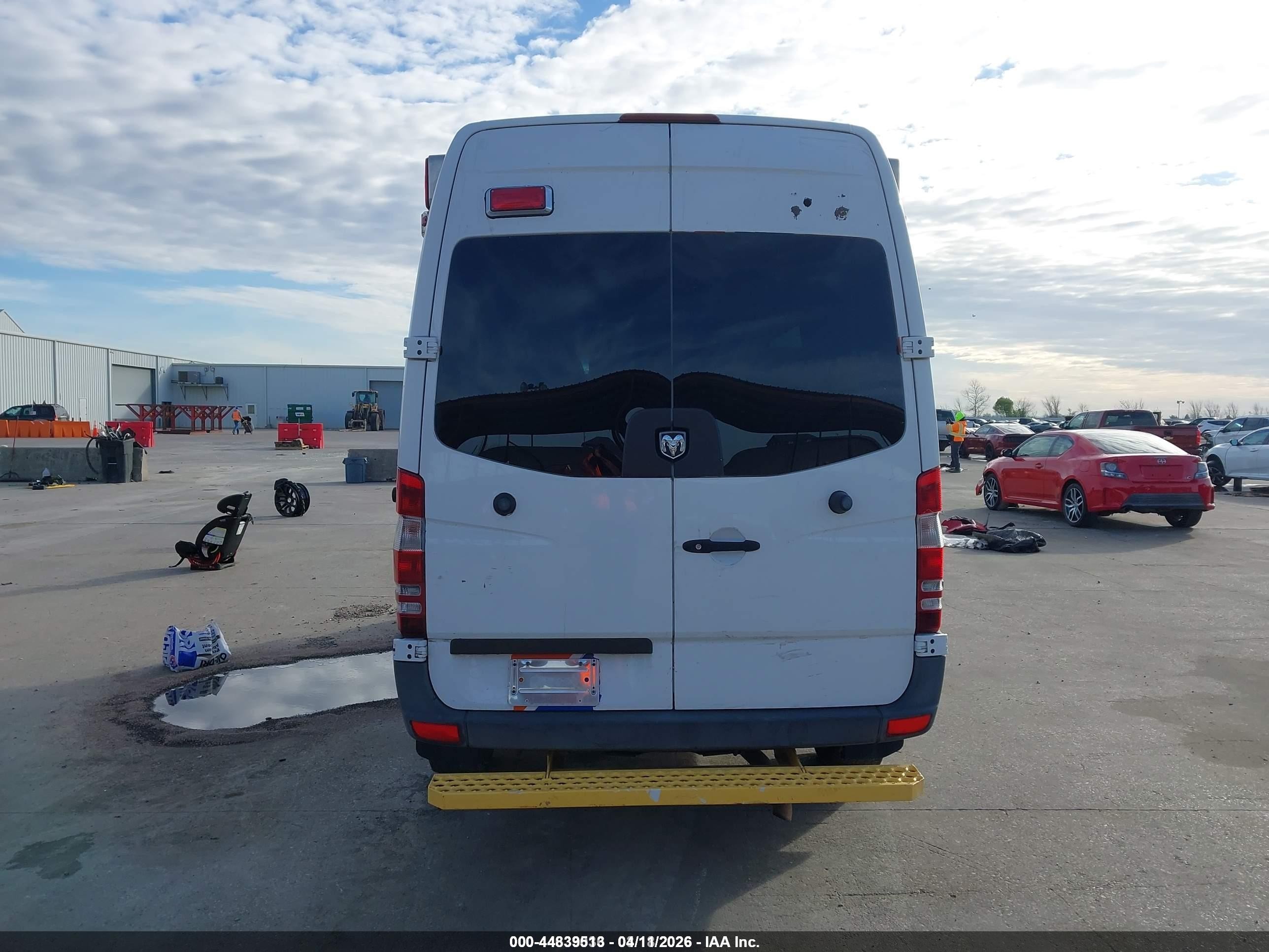 2009 Dodge Sprinter 2500 White vin: WD0PE7AD595421522