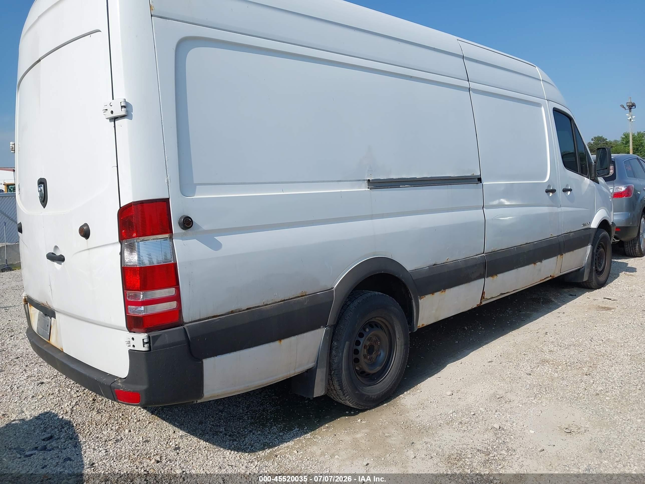 2008 Dodge Sprinter Van 2500 High Roof White vin: WD0PE845185261213