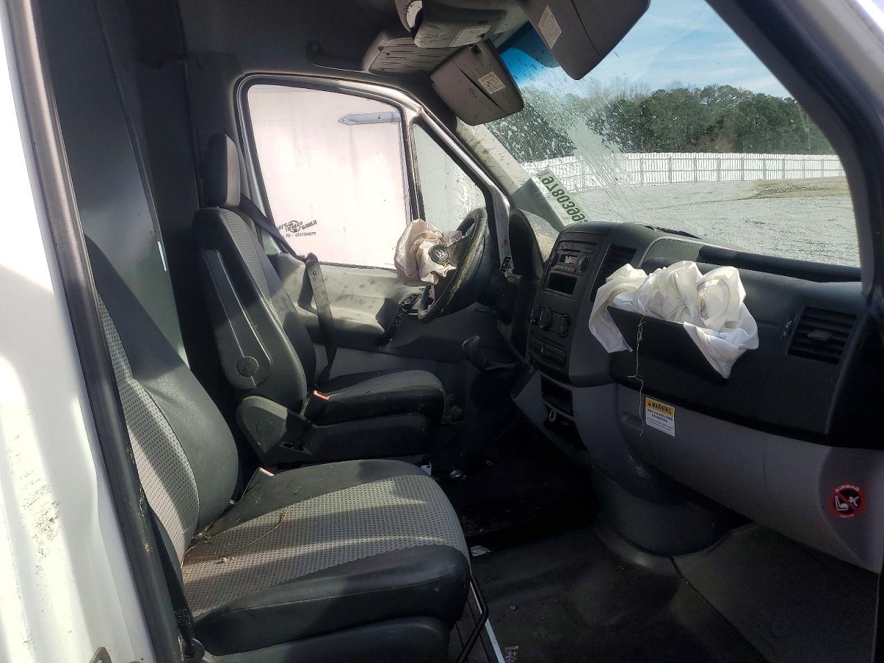 2008 Dodge Sprinter 2500 White vin: WD0PE845285237518