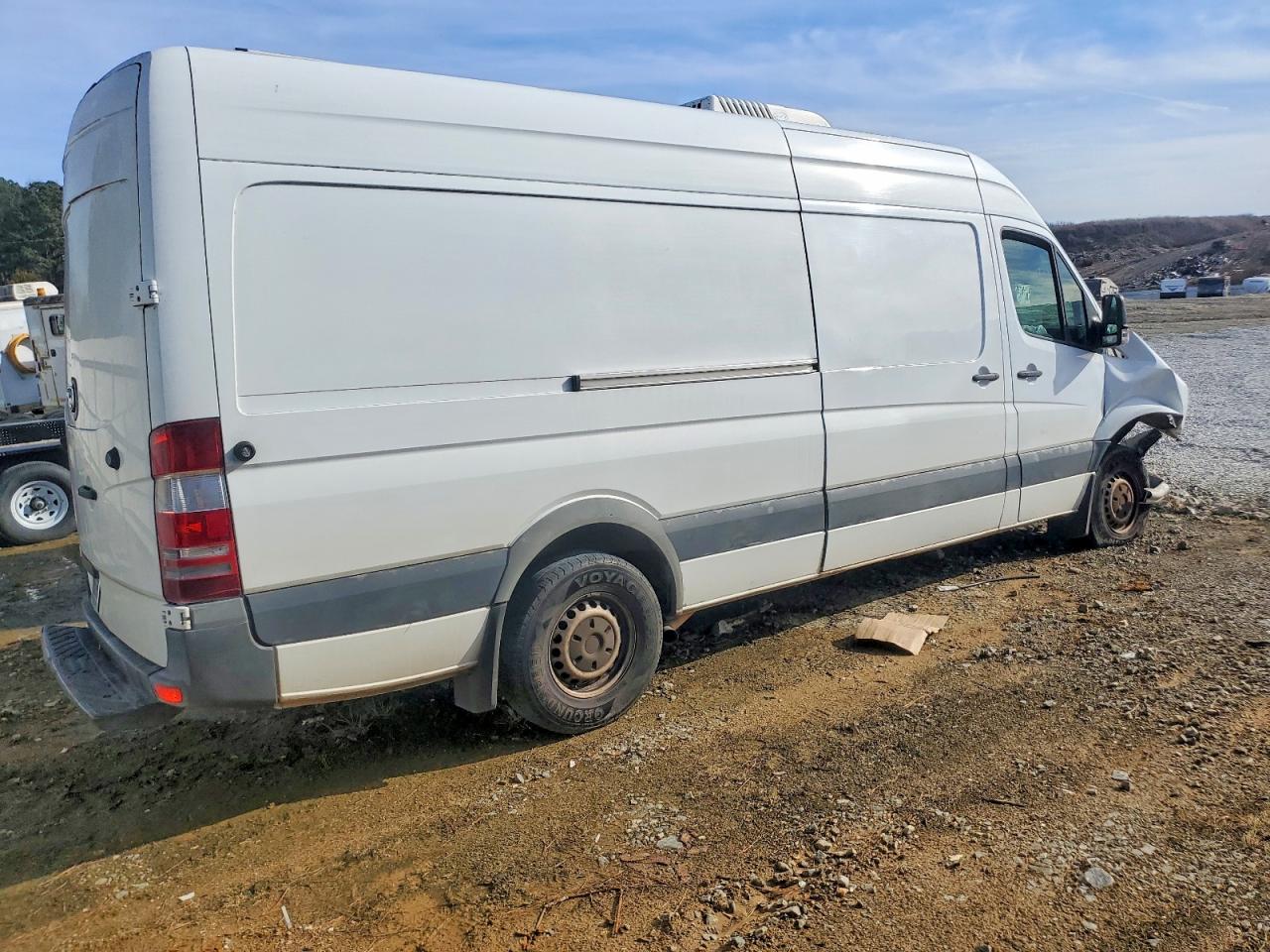 2008 Dodge Sprinter 2500 White vin: WD0PE845285237518
