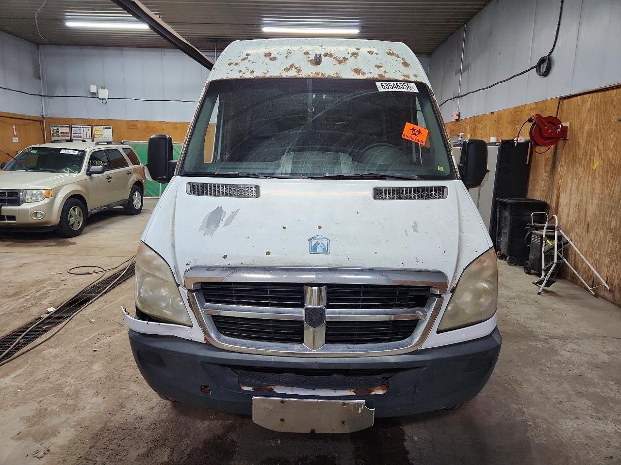 2007 Dodge Sprinter 2500 White vin: WD0PE845675183705