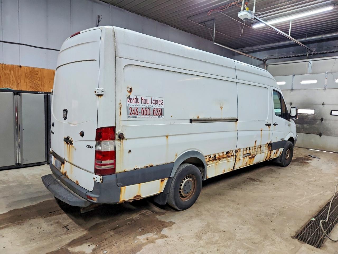 2007 Dodge Sprinter 2500 White vin: WD0PE845675183705