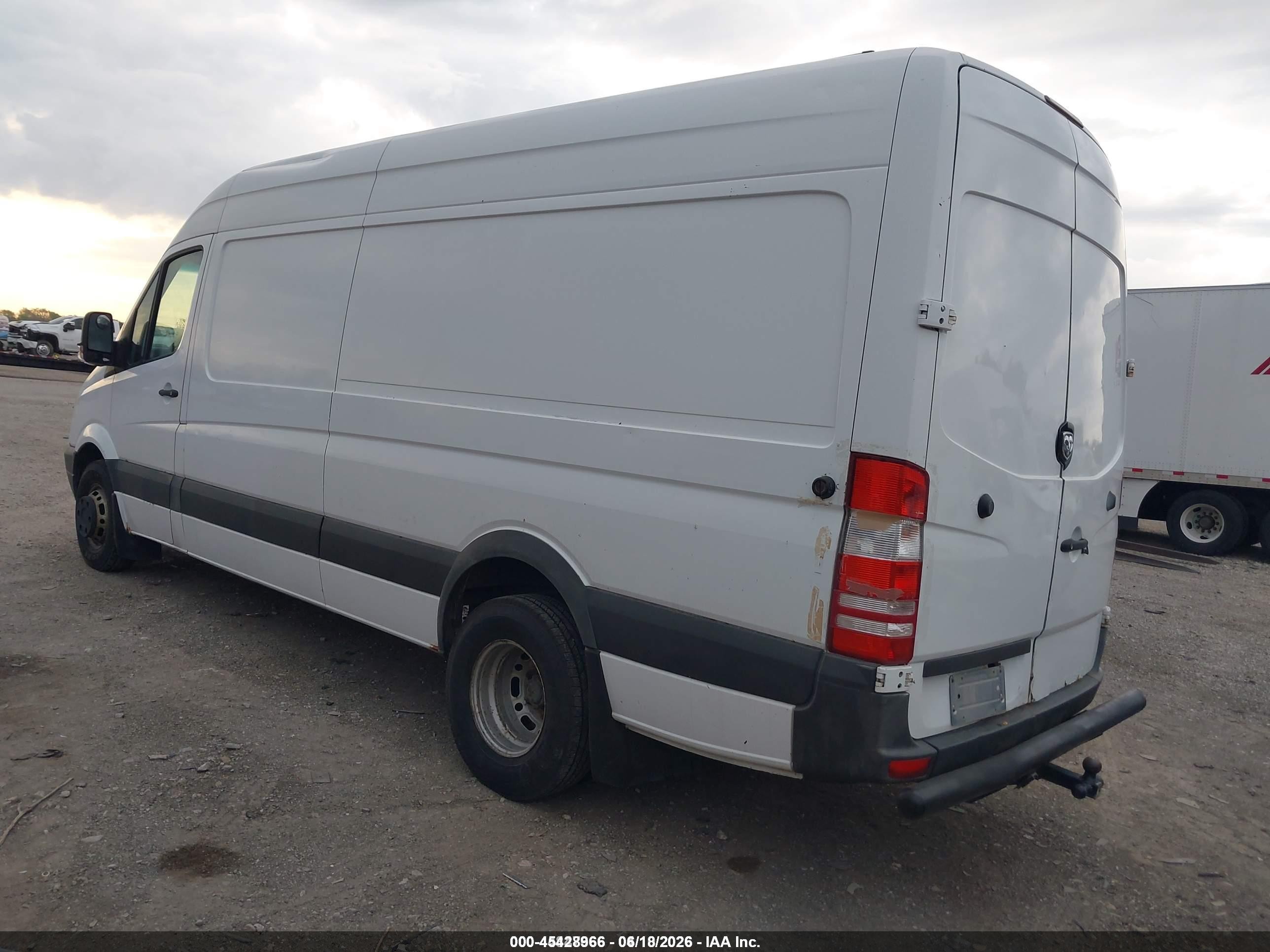 2007 Dodge Sprinter Van 3500 High Roof White vin: WD0PF145275218373
