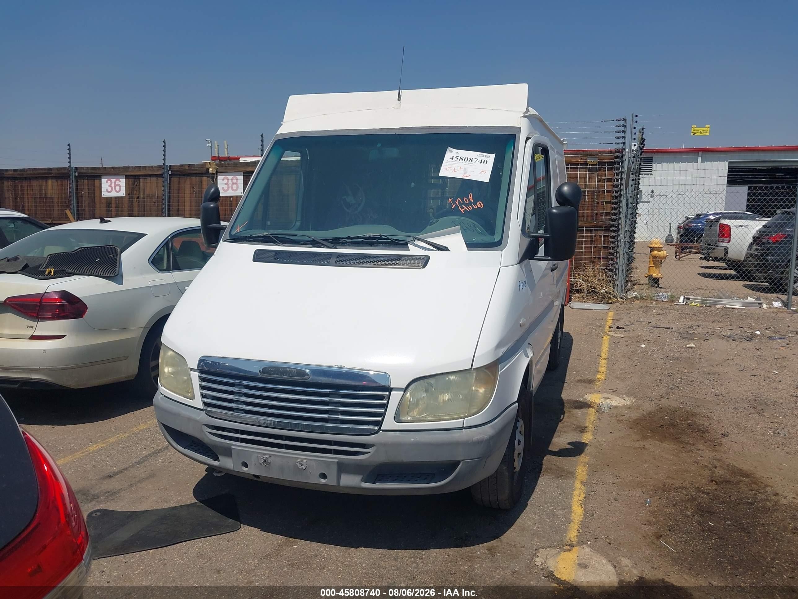 2004 Dodge Sprinter Van 2500   White vin: WD2PD144545643604