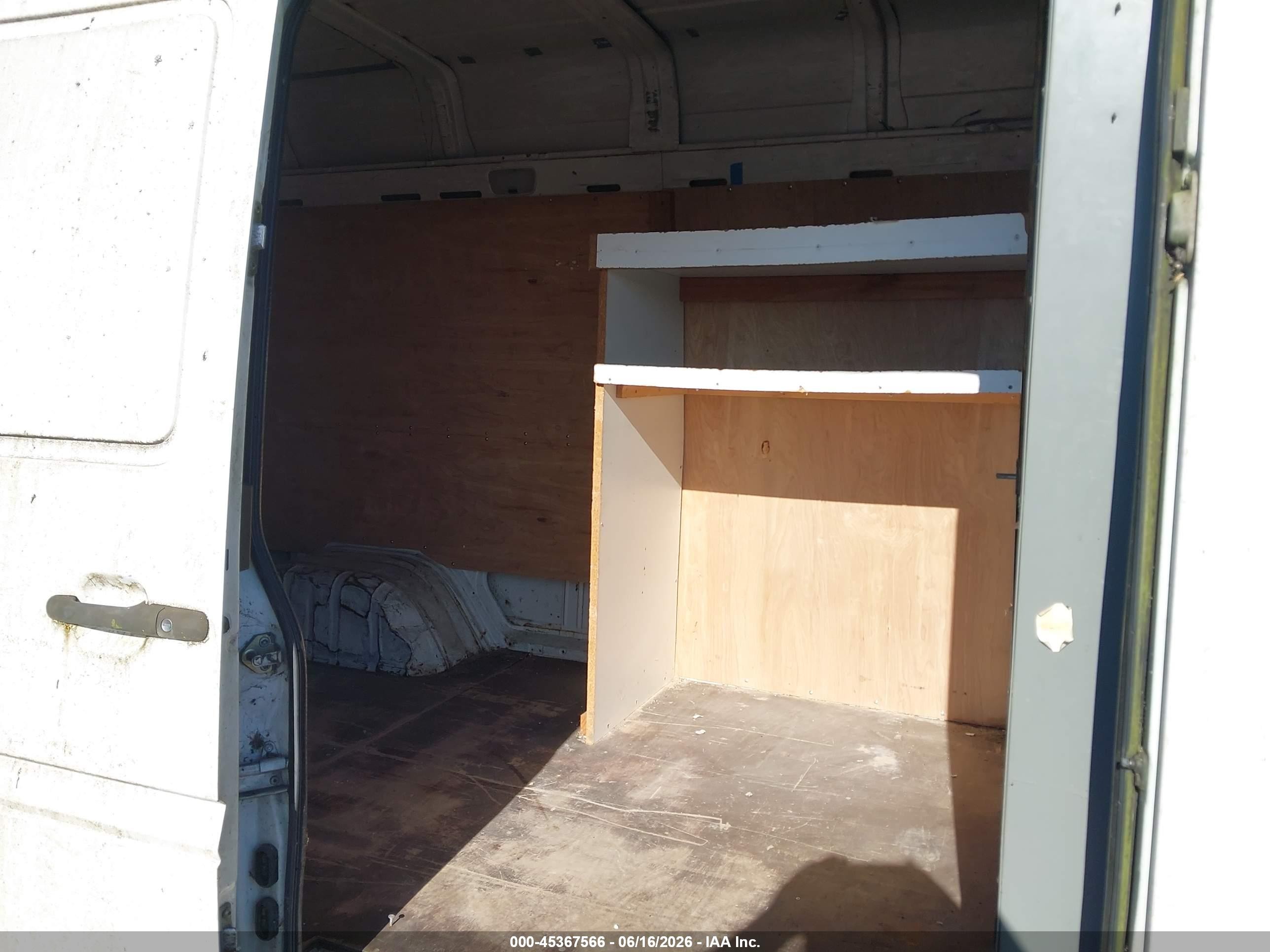 2004 Dodge Sprinter Van 3500   Белый vin: WD2PD443345586103