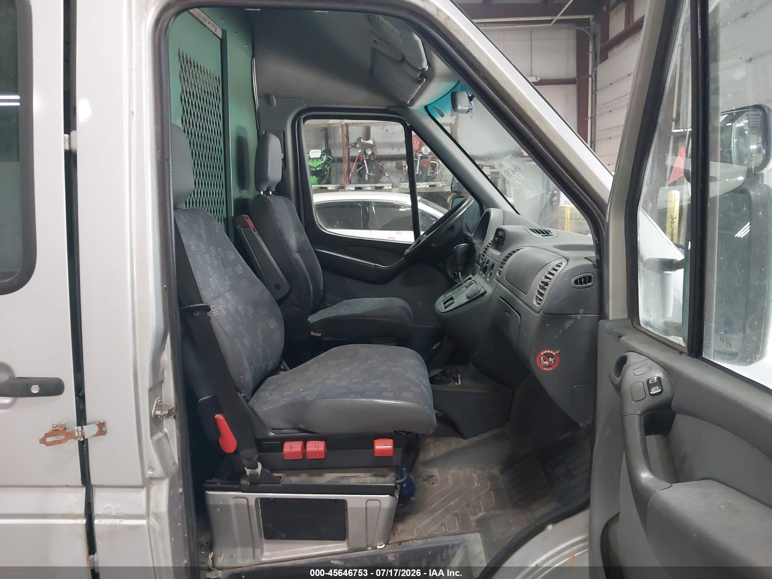 2004 Dodge Sprinter Van 2500 High Roof Silver vin: WD2PD644745676813