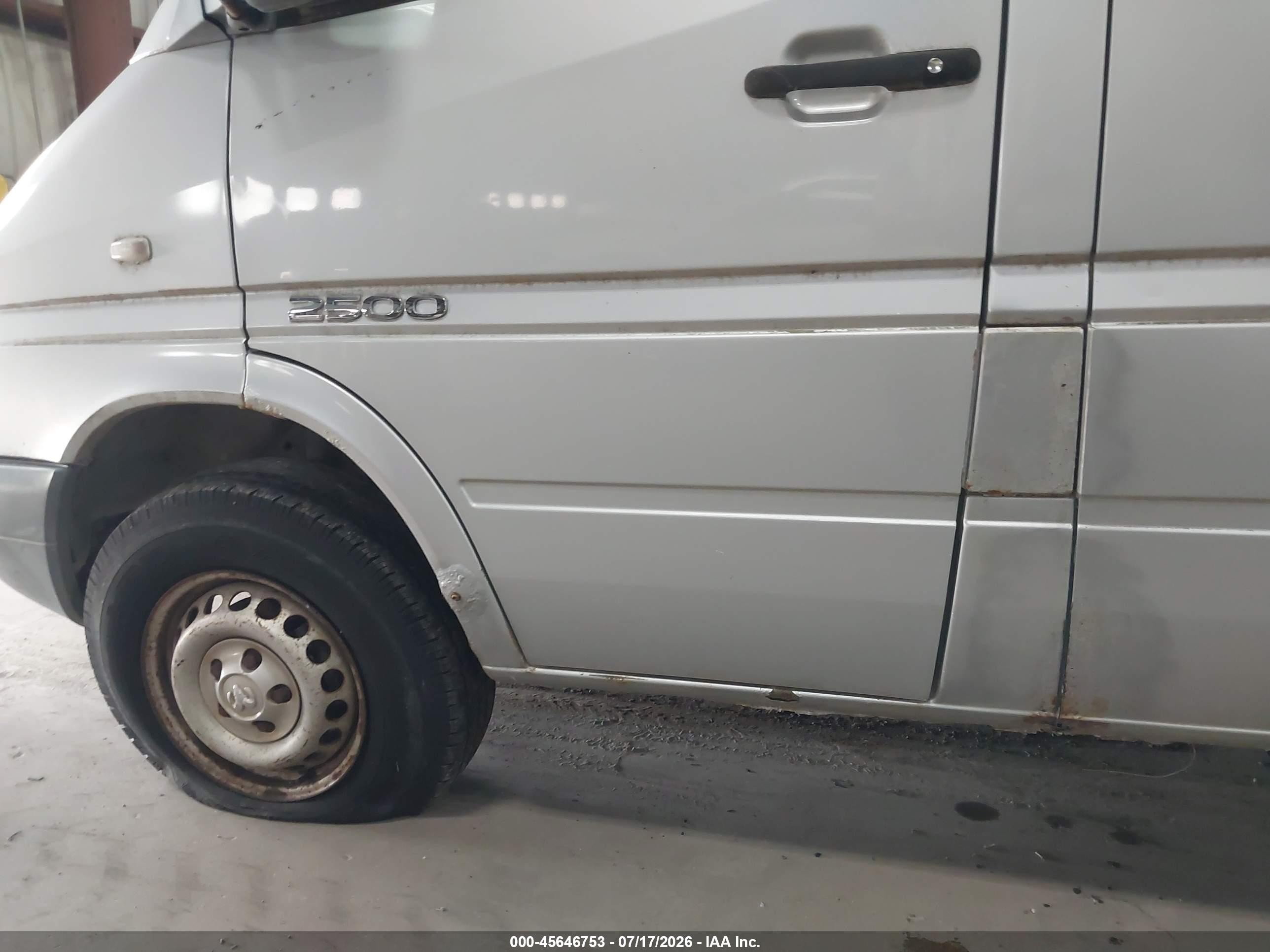 2004 Dodge Sprinter Van 2500 High Roof Silver vin: WD2PD644745676813